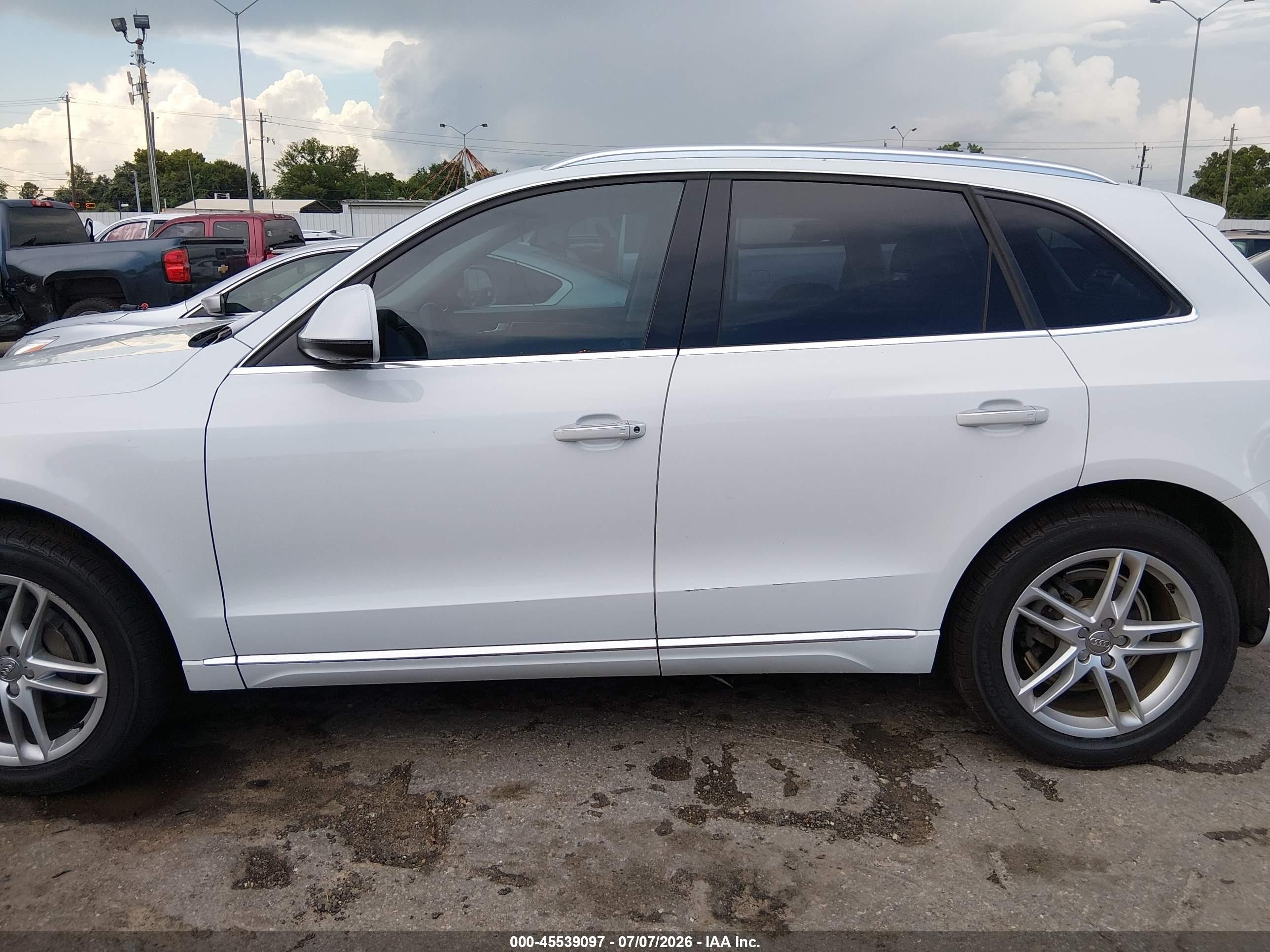 2015 Audi Q5 2.0t Premium White vin: WA1LFAFP8FA050129