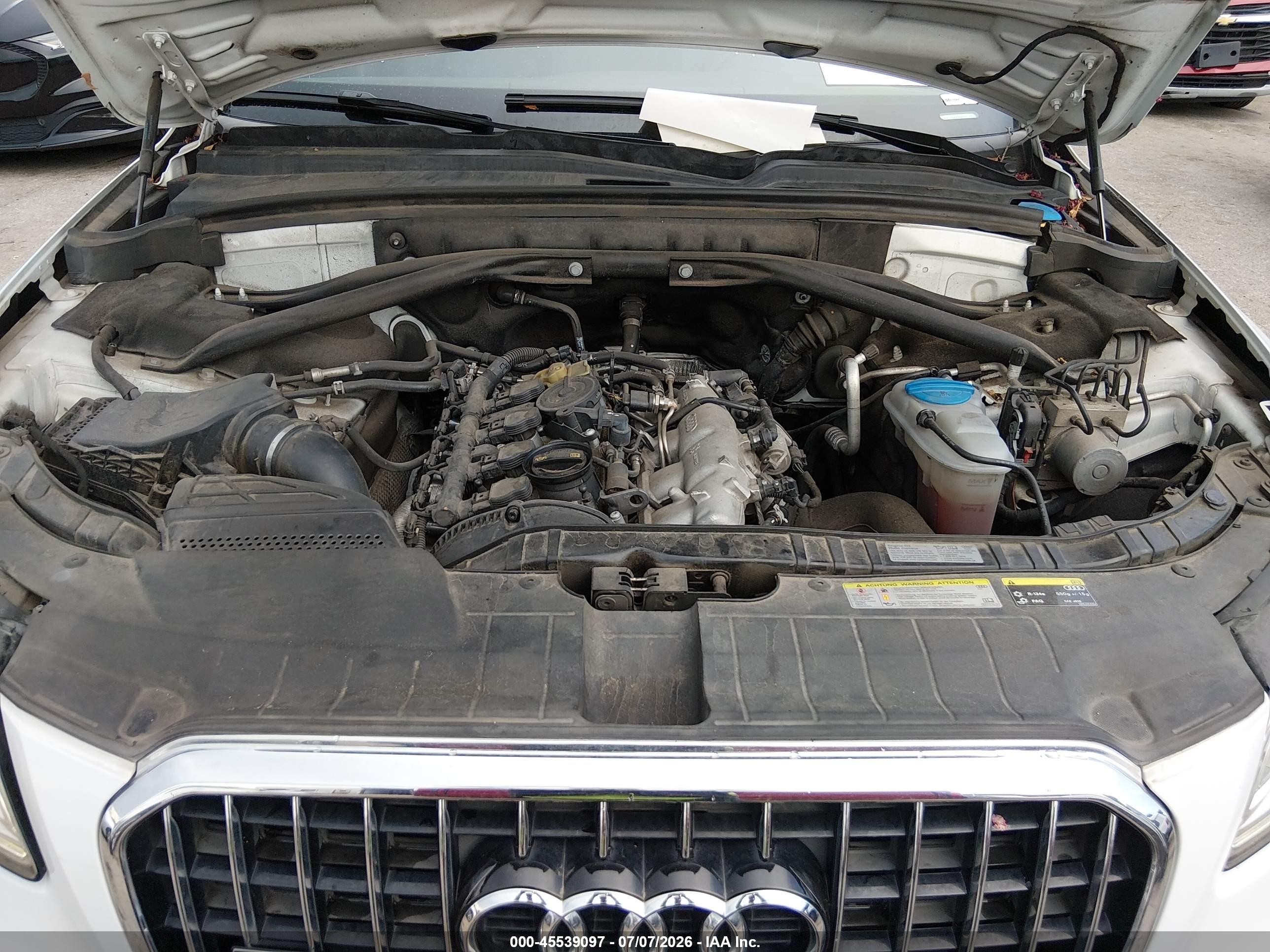 2015 Audi Q5 2.0t Premium White vin: WA1LFAFP8FA050129