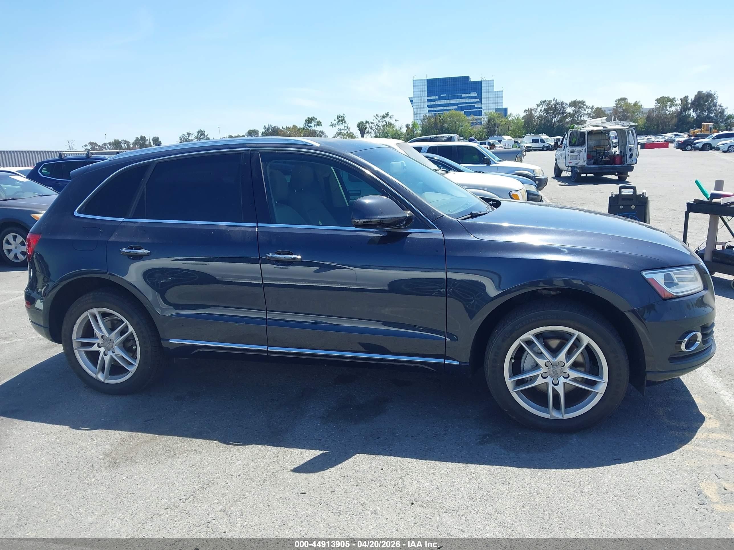 2015 Audi Q5 2.0t Premium Blue vin: WA1LFAFP8FA123788