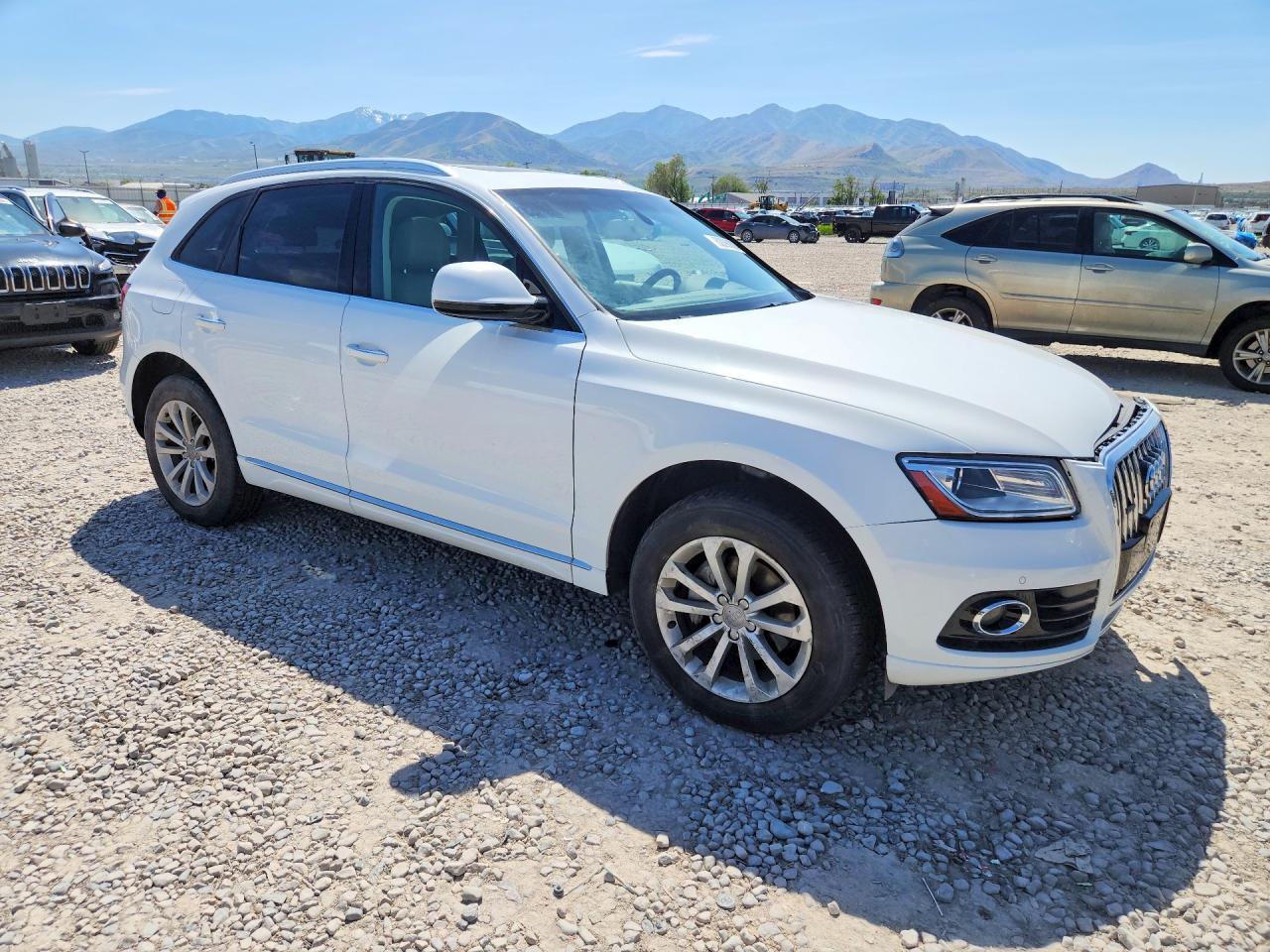 2015 Audi Q5 Premium Plus White vin: WA1LFAFP8FA130448