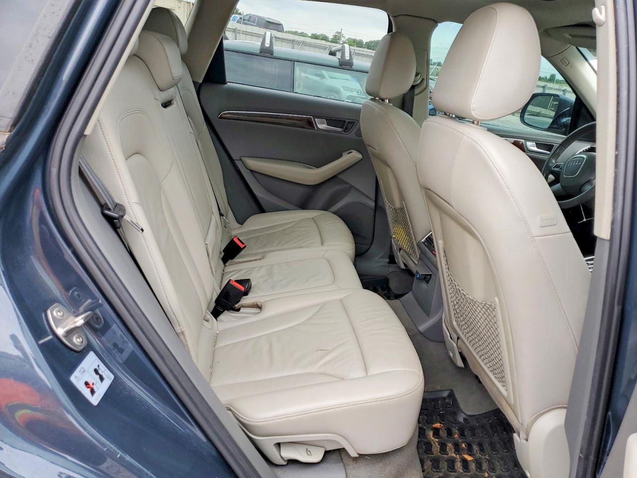 2011 Audi Q5 Premium Plus Blue vin: WA1LFAFP9BA081111