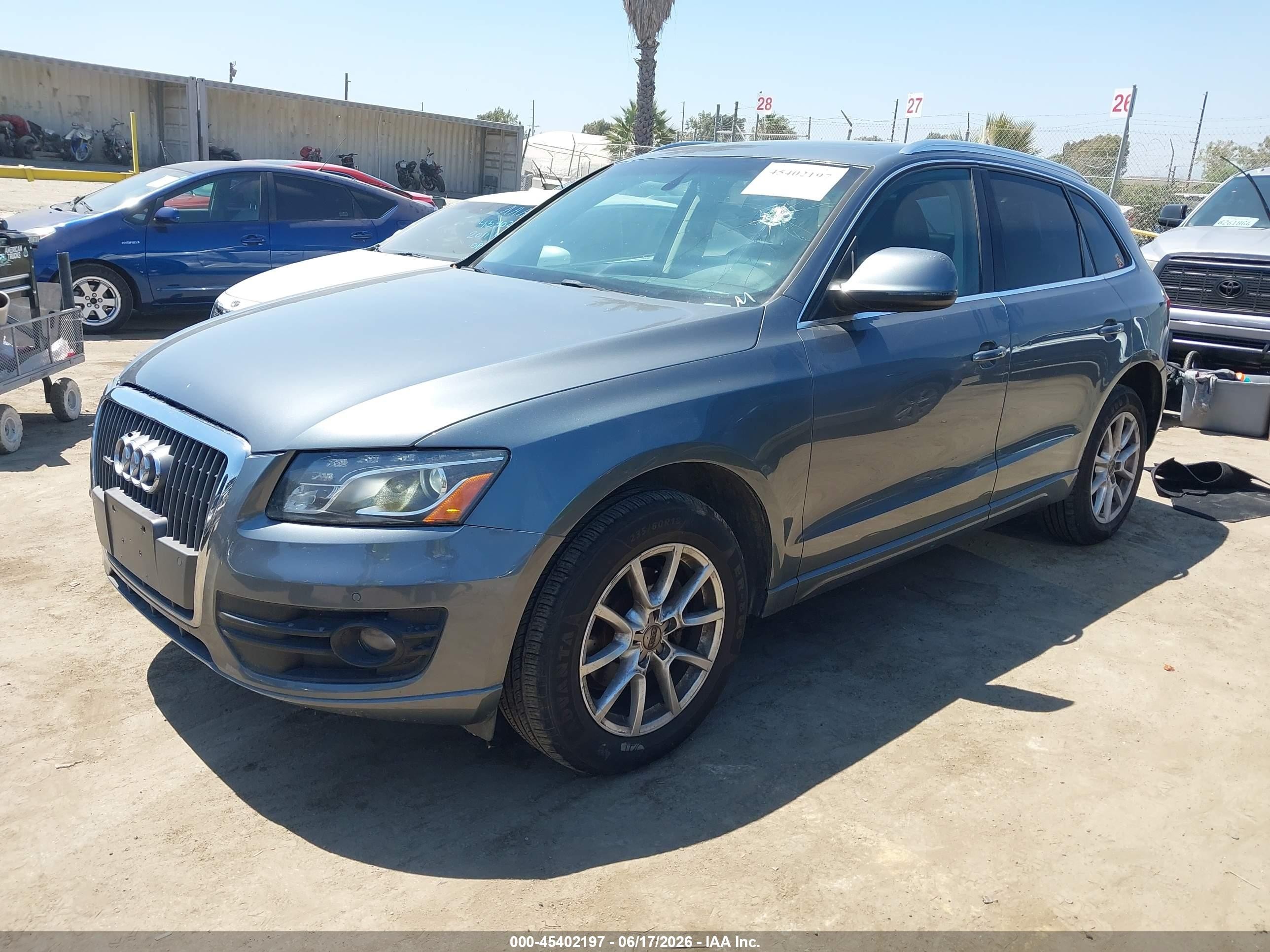 2012 Audi Q5 2.0t Premium Gray vin: WA1LFAFP9CA059224