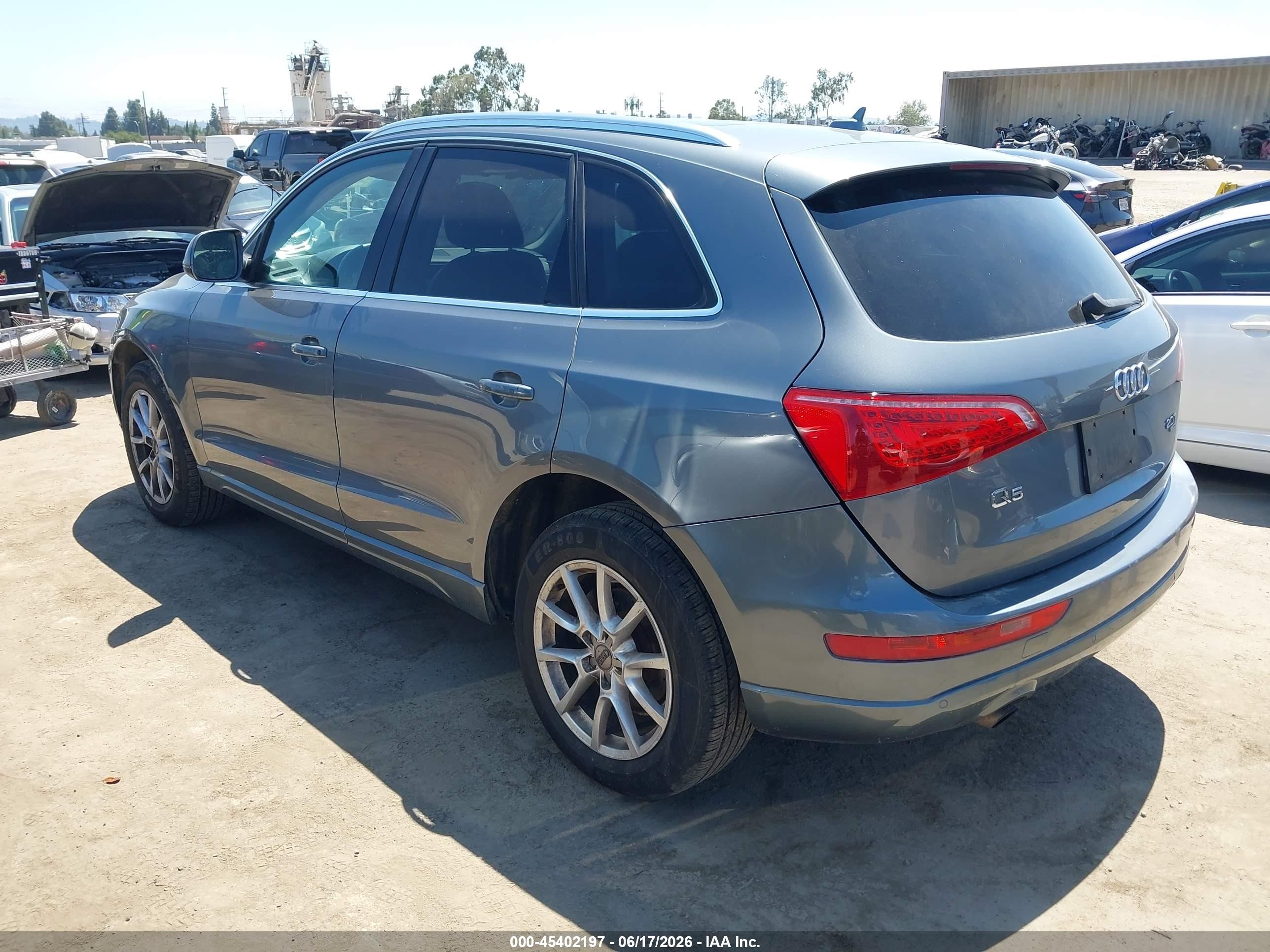 2012 Audi Q5 2.0t Premium Gray vin: WA1LFAFP9CA059224