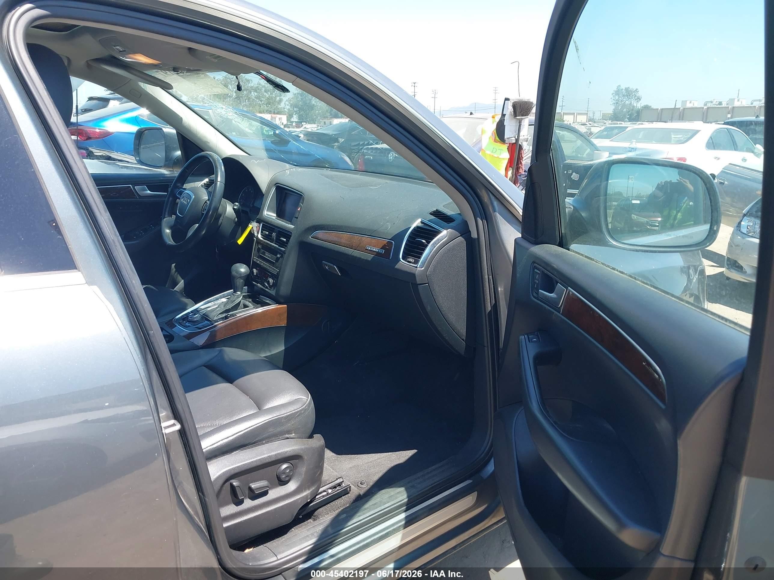 2012 Audi Q5 2.0t Premium Gray vin: WA1LFAFP9CA059224