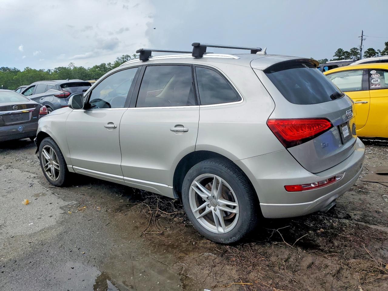 2014 Audi Q5 Premium Plus Tan vin: WA1LFAFP9EA011449