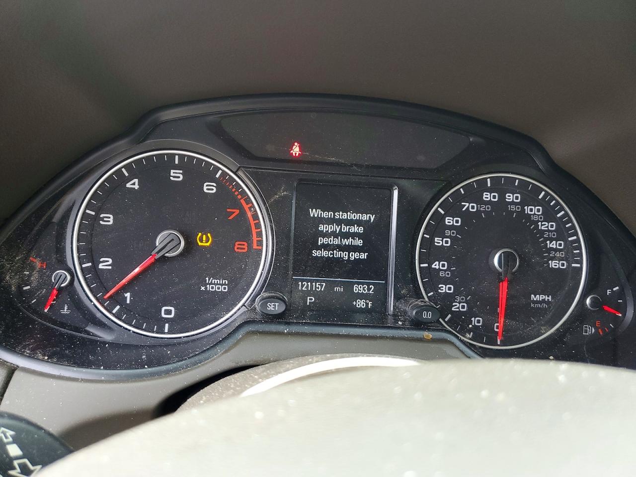 2014 Audi Q5 Premium Plus Tan vin: WA1LFAFP9EA011449