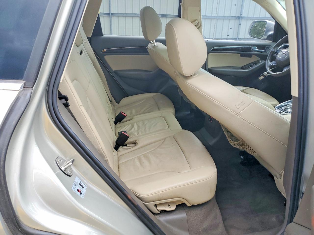 2014 Audi Q5 Premium Plus Tan vin: WA1LFAFP9EA011449