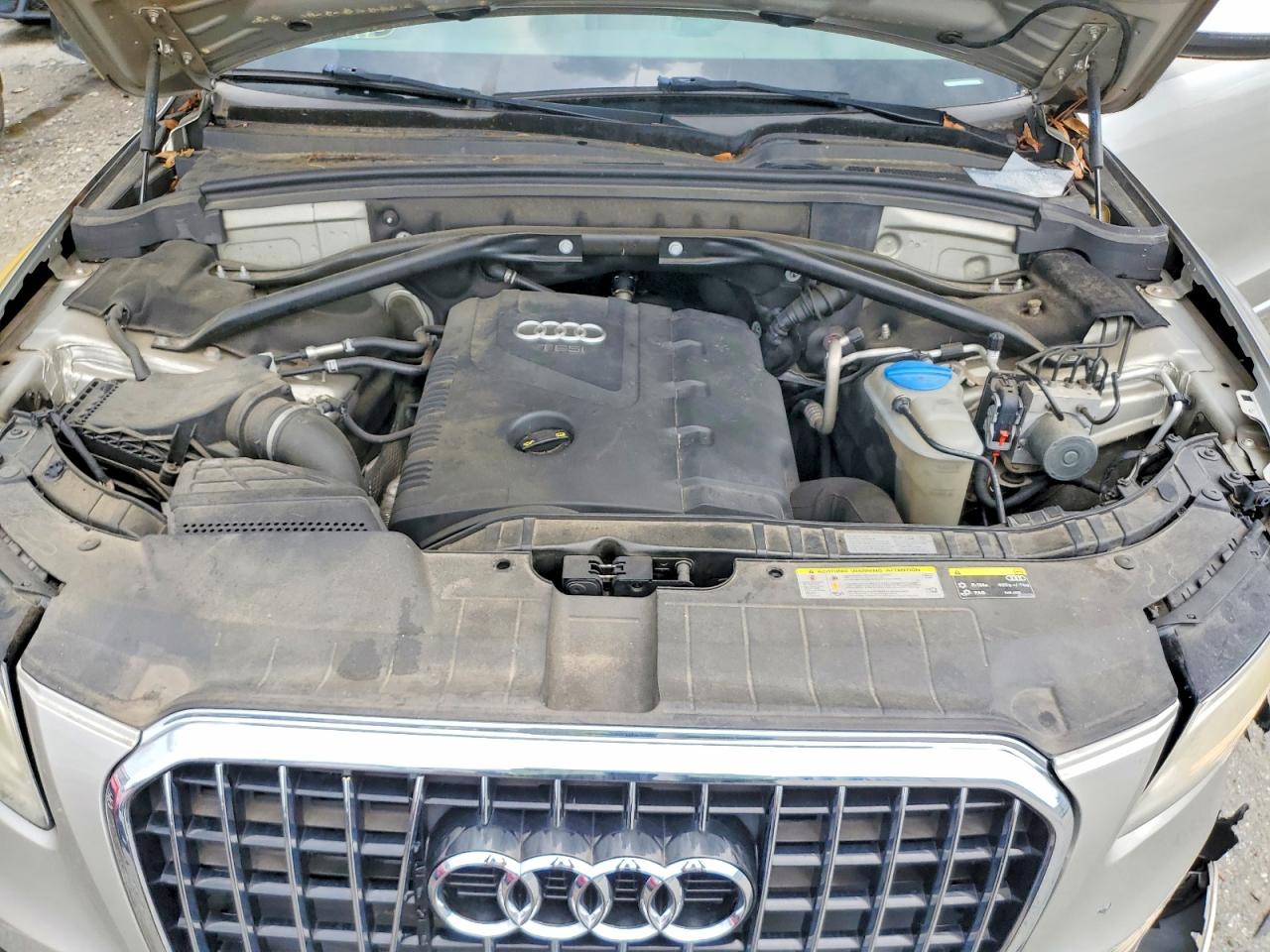 2014 Audi Q5 Premium Plus Tan vin: WA1LFAFP9EA011449