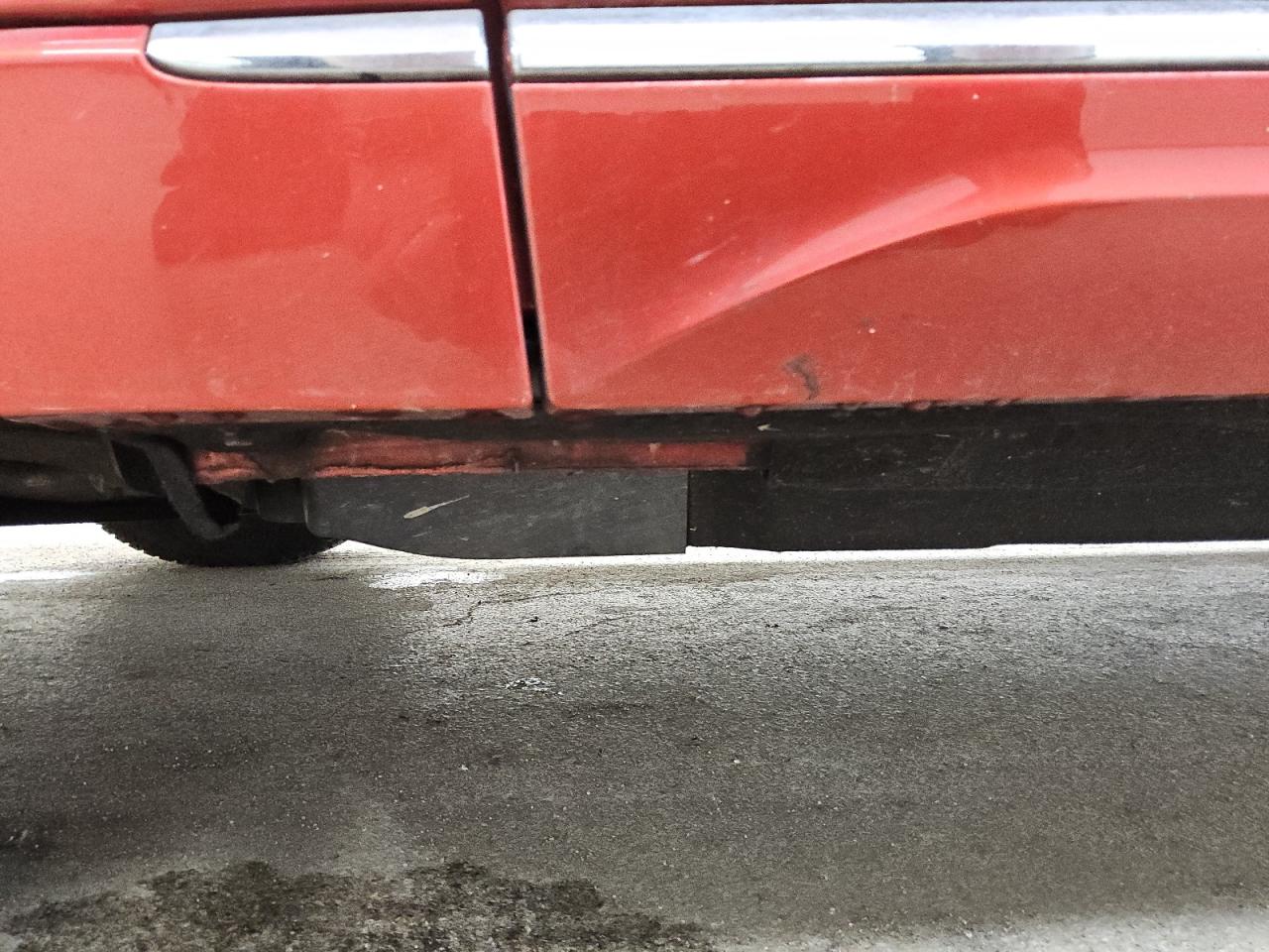 2014 Audi Q5 Premium Plus Orange vin: WA1LFAFP9EA028879 Damage: Left Rocker Panel, Heavy Scratch, 1/2 To 1 Inch