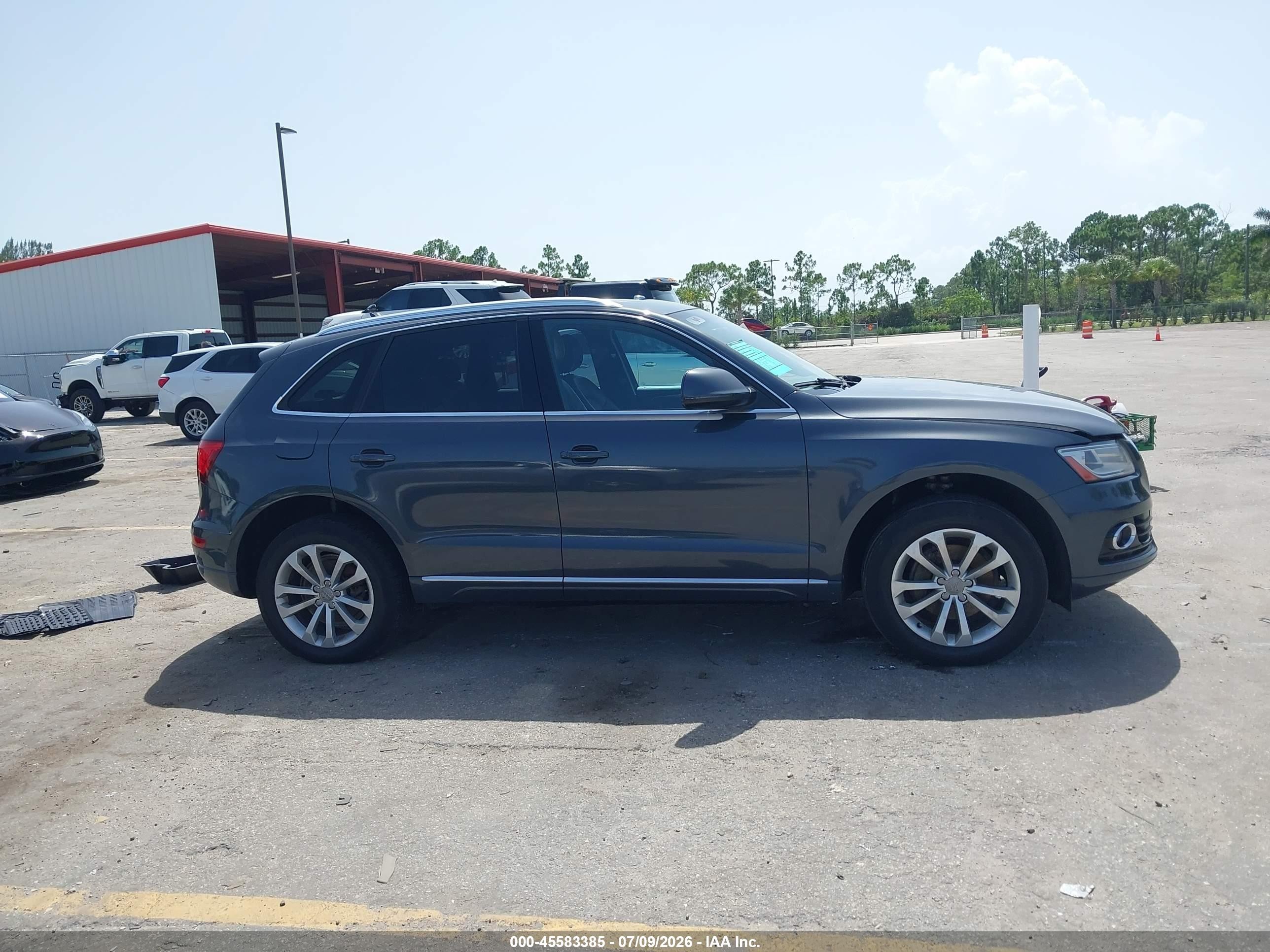 2014 Audi Q5 2.0t Premium Gray vin: WA1LFAFP9EA115777