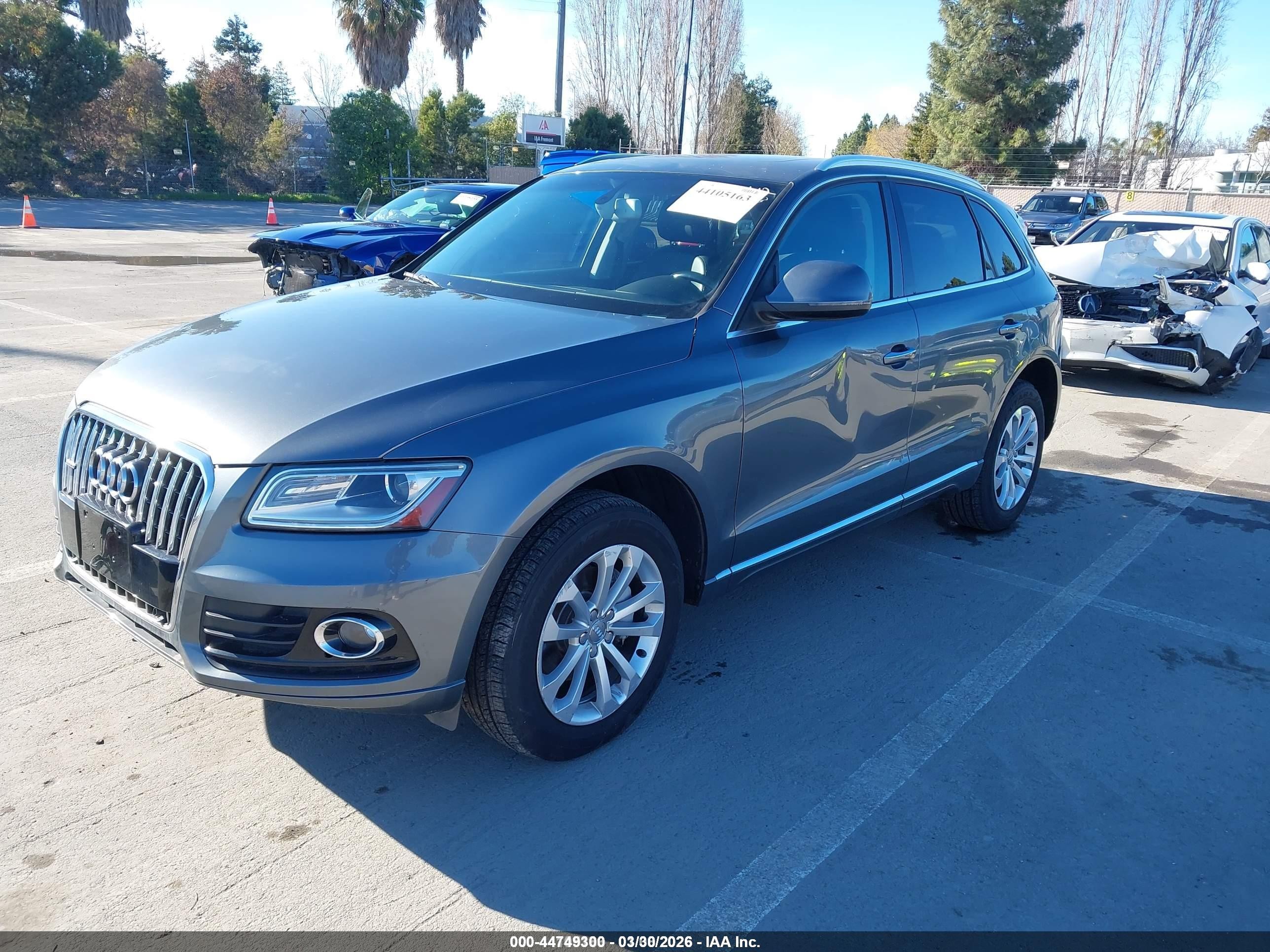 2015 Audi Q5 2.0t Premium Серый vin: WA1LFAFP9FA024994