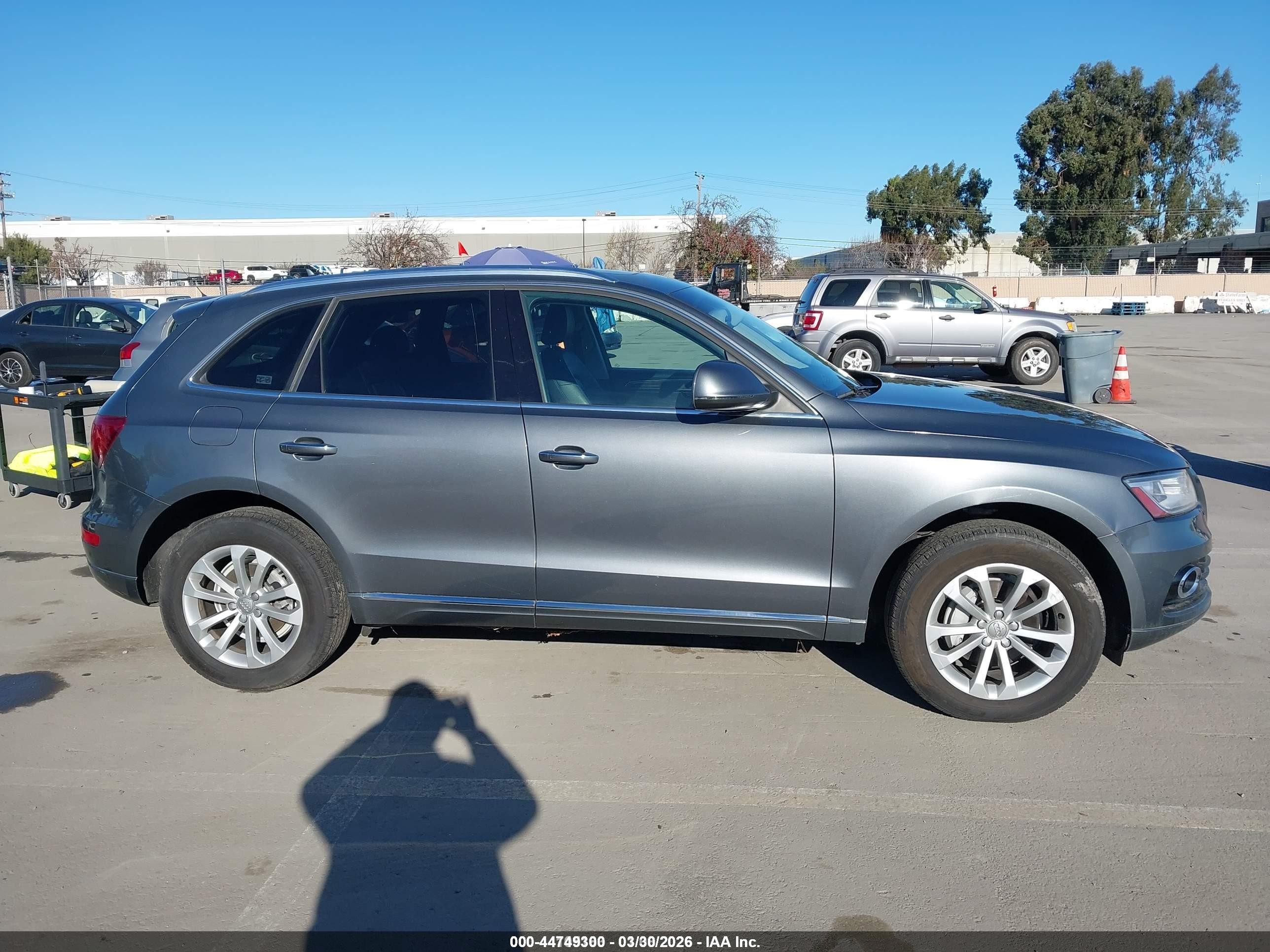 2015 Audi Q5 2.0t Premium Серый vin: WA1LFAFP9FA024994