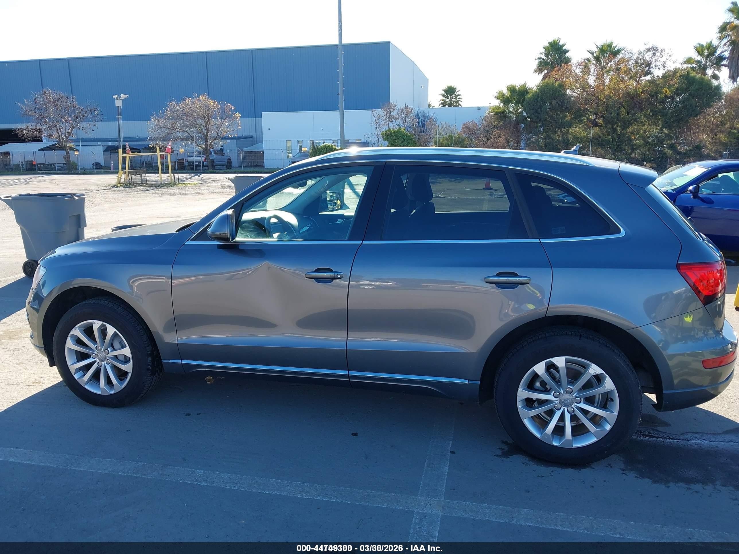 2015 Audi Q5 2.0t Premium Серый vin: WA1LFAFP9FA024994