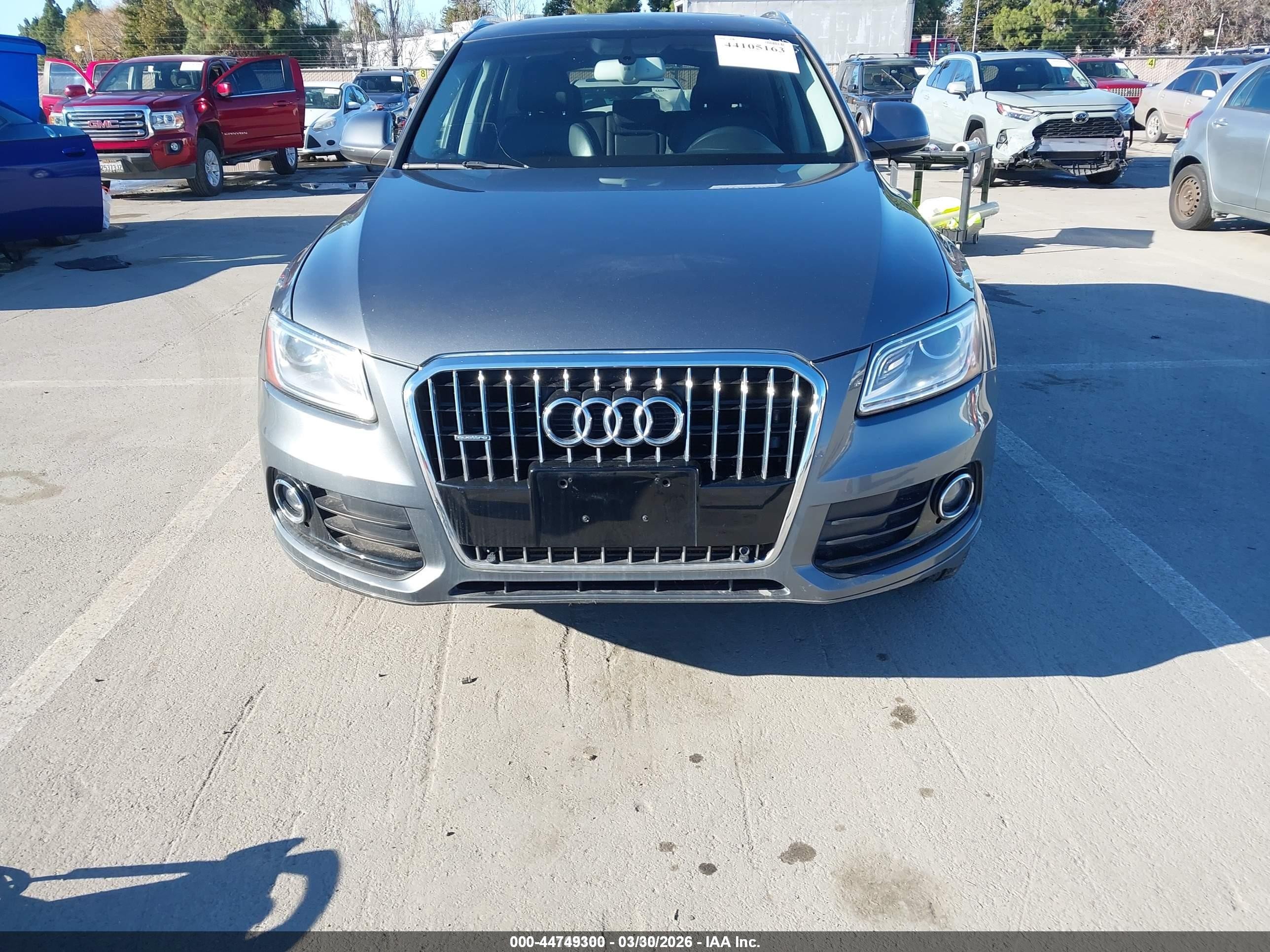 2015 Audi Q5 2.0t Premium Серый vin: WA1LFAFP9FA024994