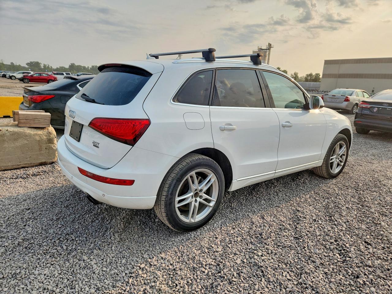 2015 Audi Q5 Premium Plus White vin: WA1LFAFP9FA072334