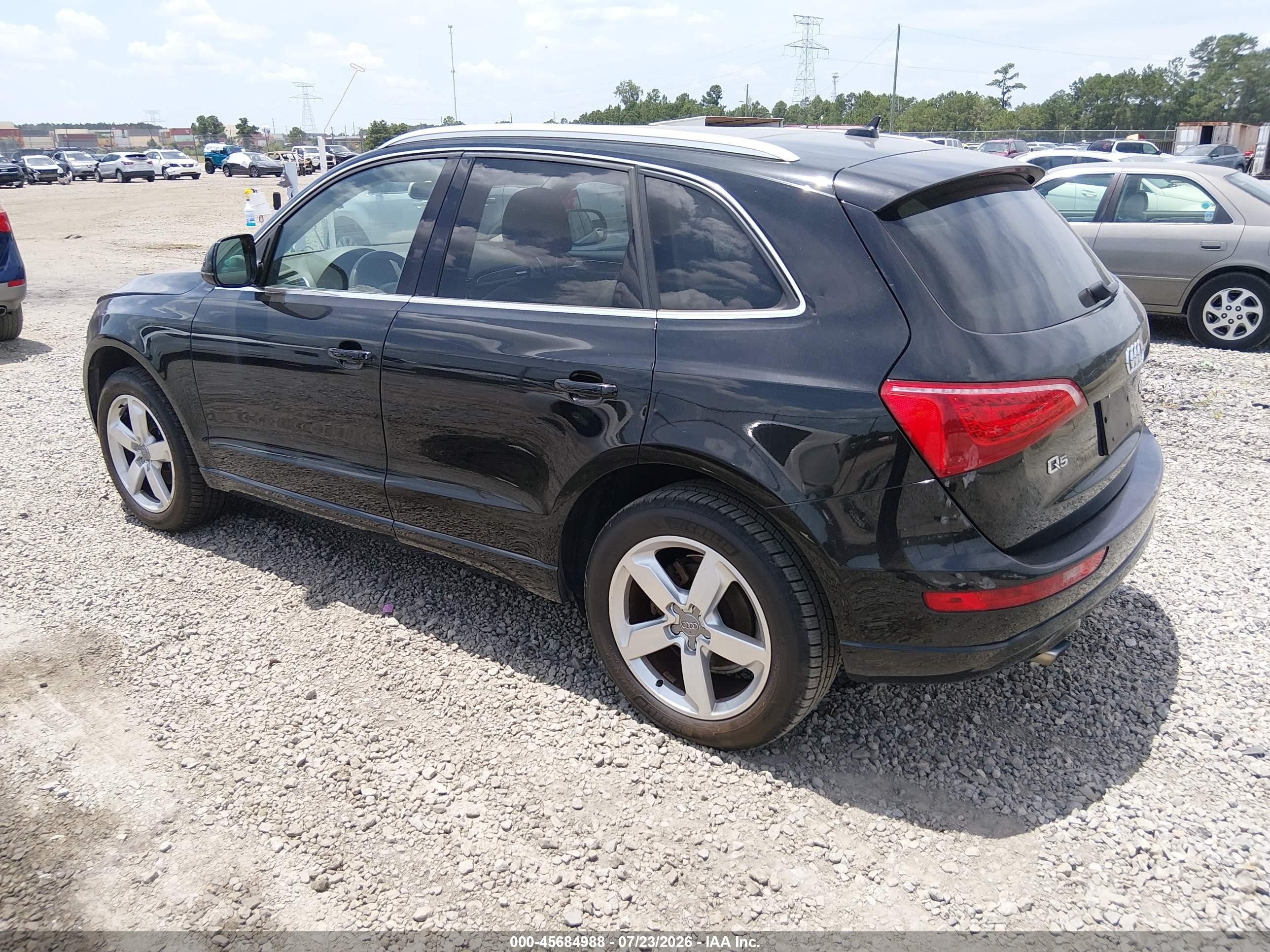 2011 Audi Q5 2.0t Premium Black vin: WA1LFAFPXBA045525