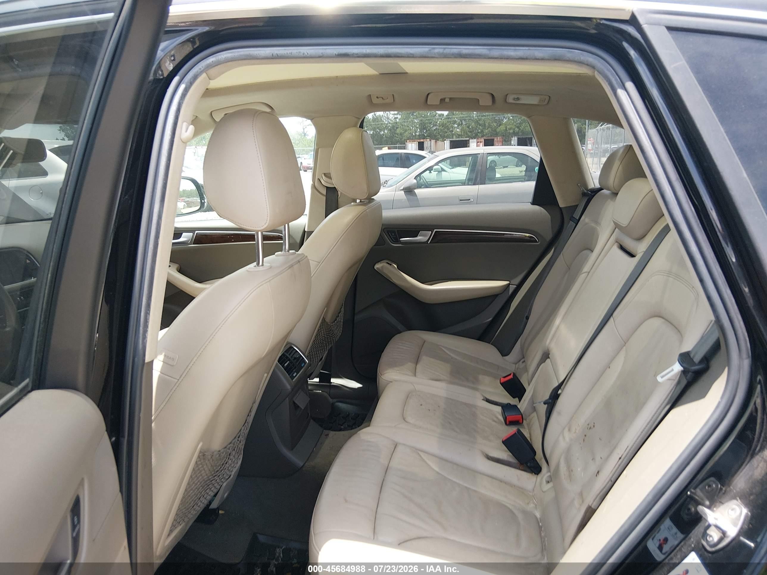 2011 Audi Q5 2.0t Premium Black vin: WA1LFAFPXBA045525