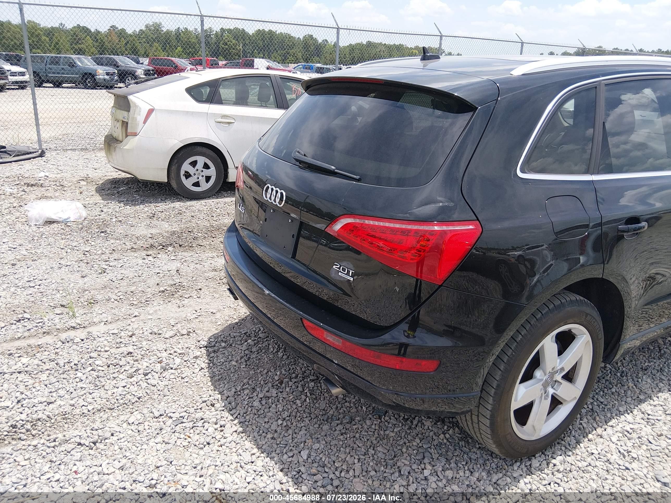 2011 Audi Q5 2.0t Premium Black vin: WA1LFAFPXBA045525