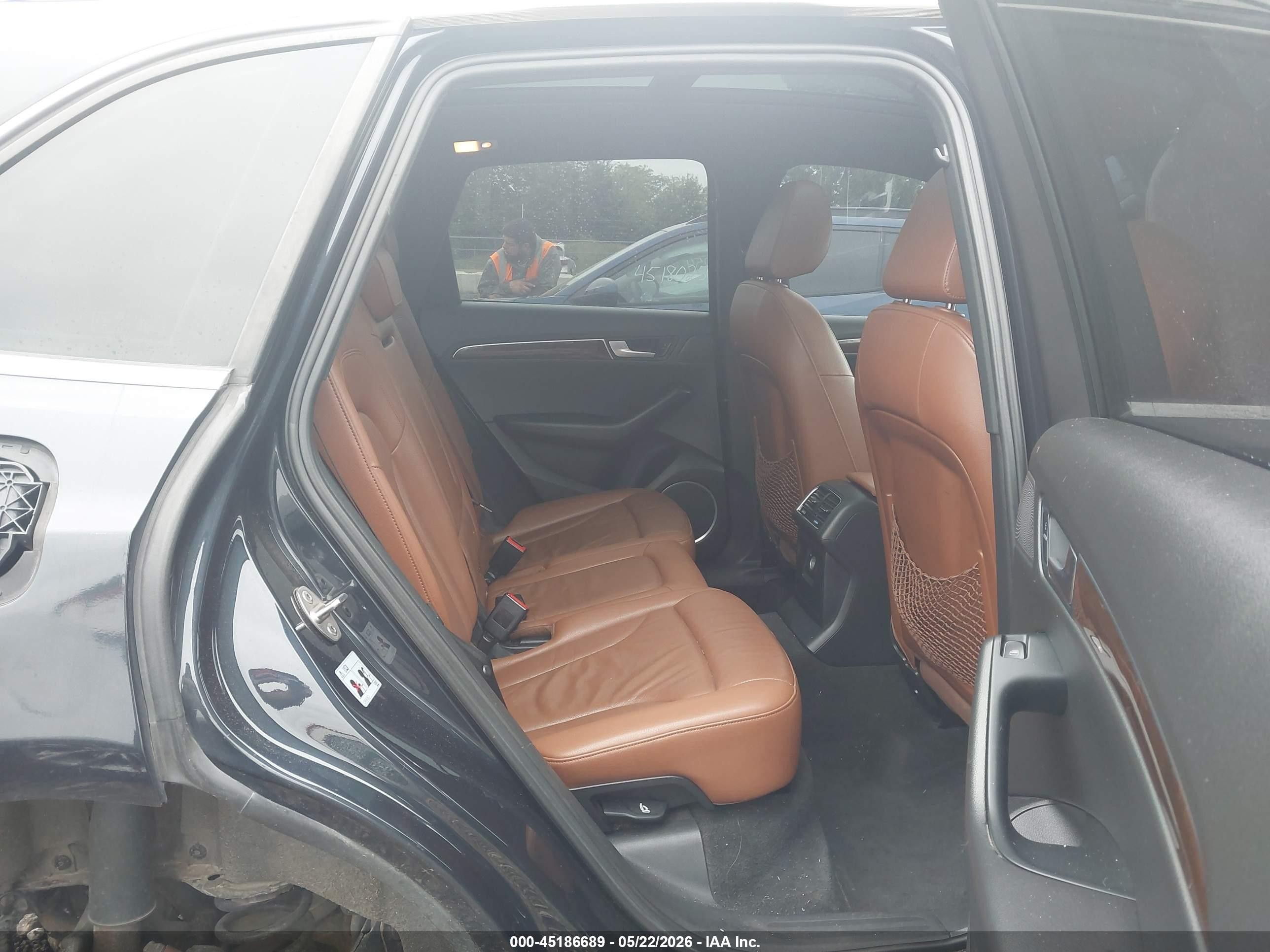 2012 Audi Q5 2.0t Premium Blue vin: WA1LFAFPXCA093348