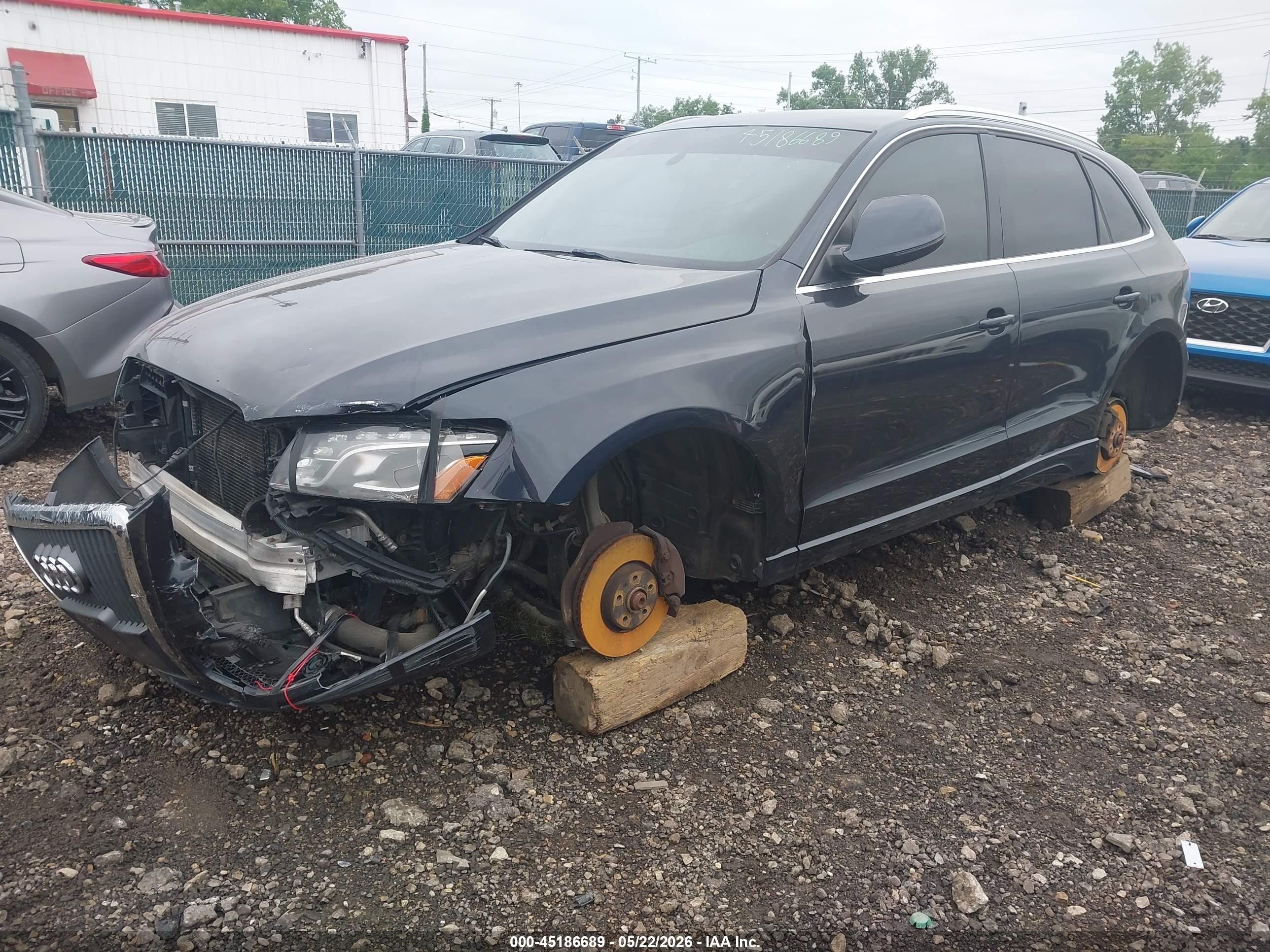 2012 Audi Q5 2.0t Premium Blue vin: WA1LFAFPXCA093348