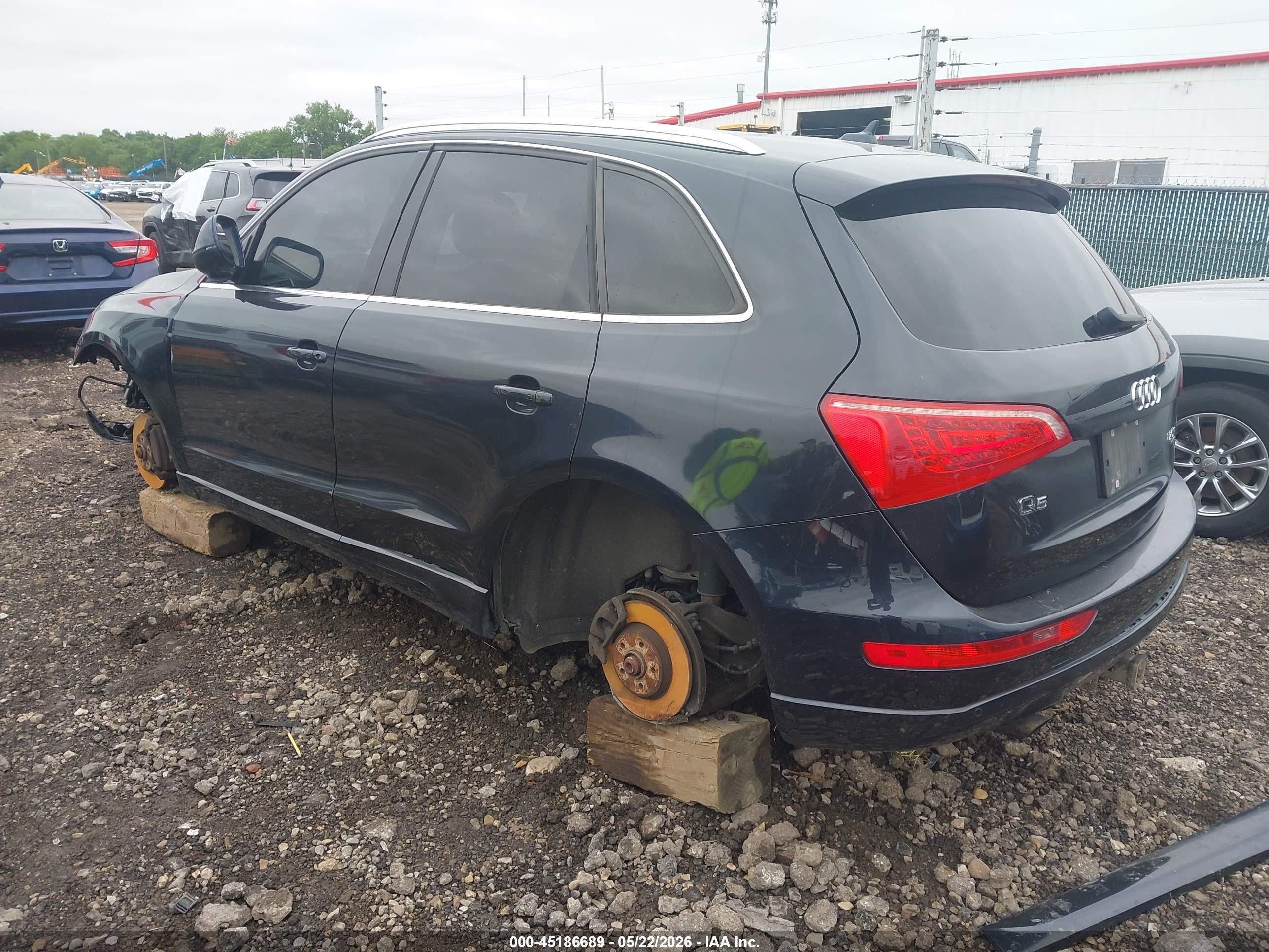 2012 Audi Q5 2.0t Premium Blue vin: WA1LFAFPXCA093348