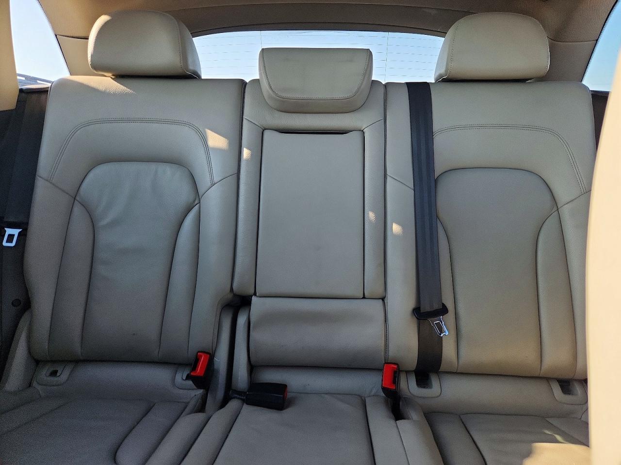 2012 Audi Q5 Premium Plus Silver vin: WA1LFAFPXCA122332