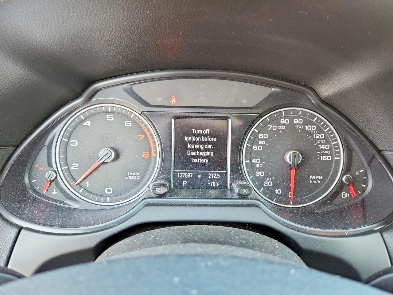 2013 Audi Q5 Premium Plus Серебряный vin: WA1LFAFPXDA047097