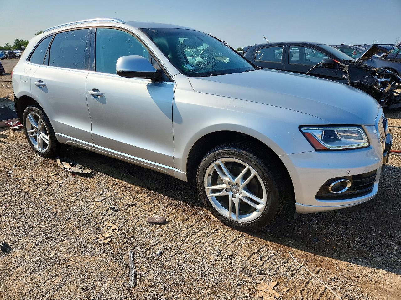 2013 Audi Q5 Premium Plus Серебряный vin: WA1LFAFPXDA047097