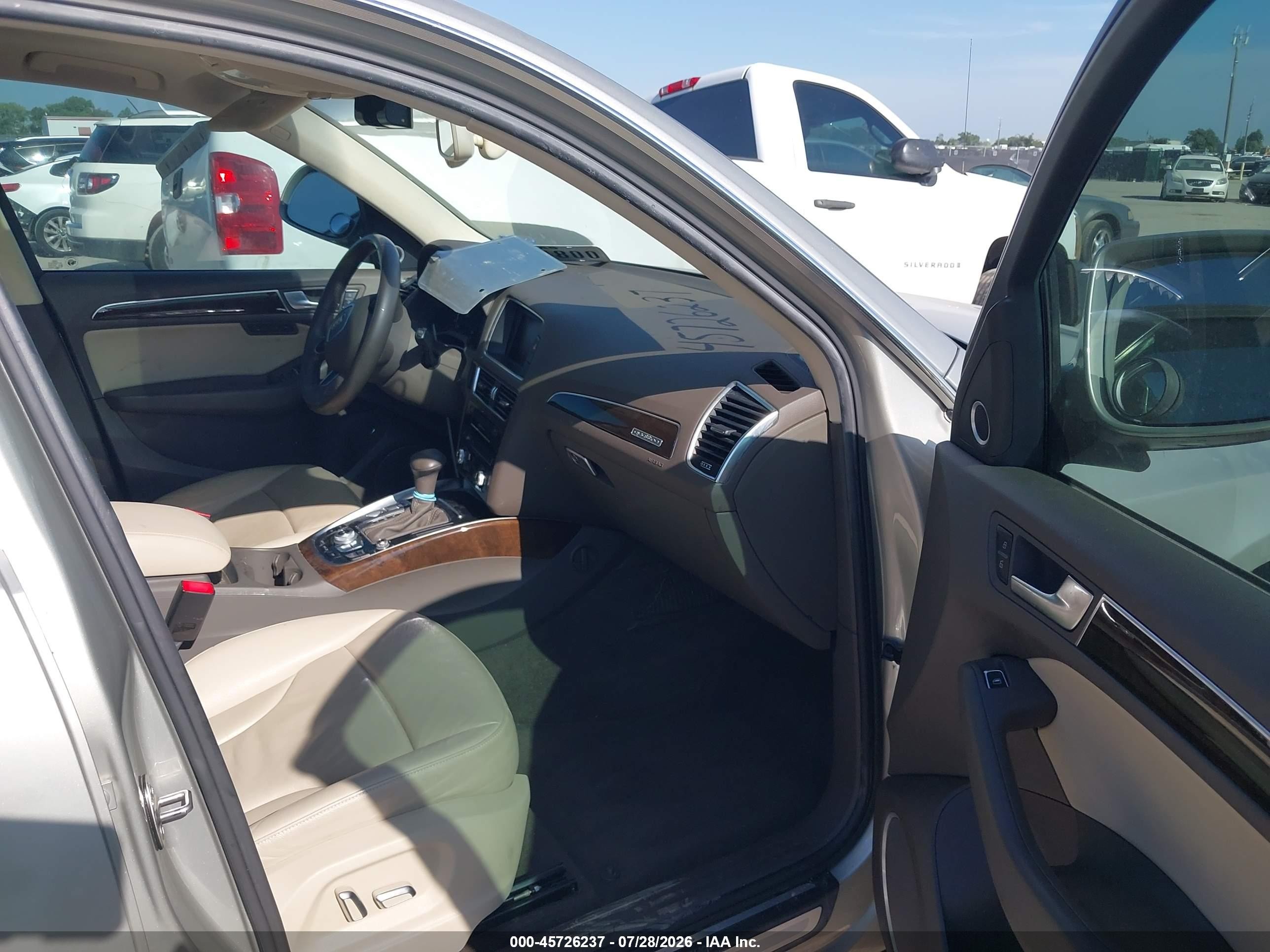 2013 Audi Q5 2.0t Premium Champagne vin: WA1LFAFPXDA088197