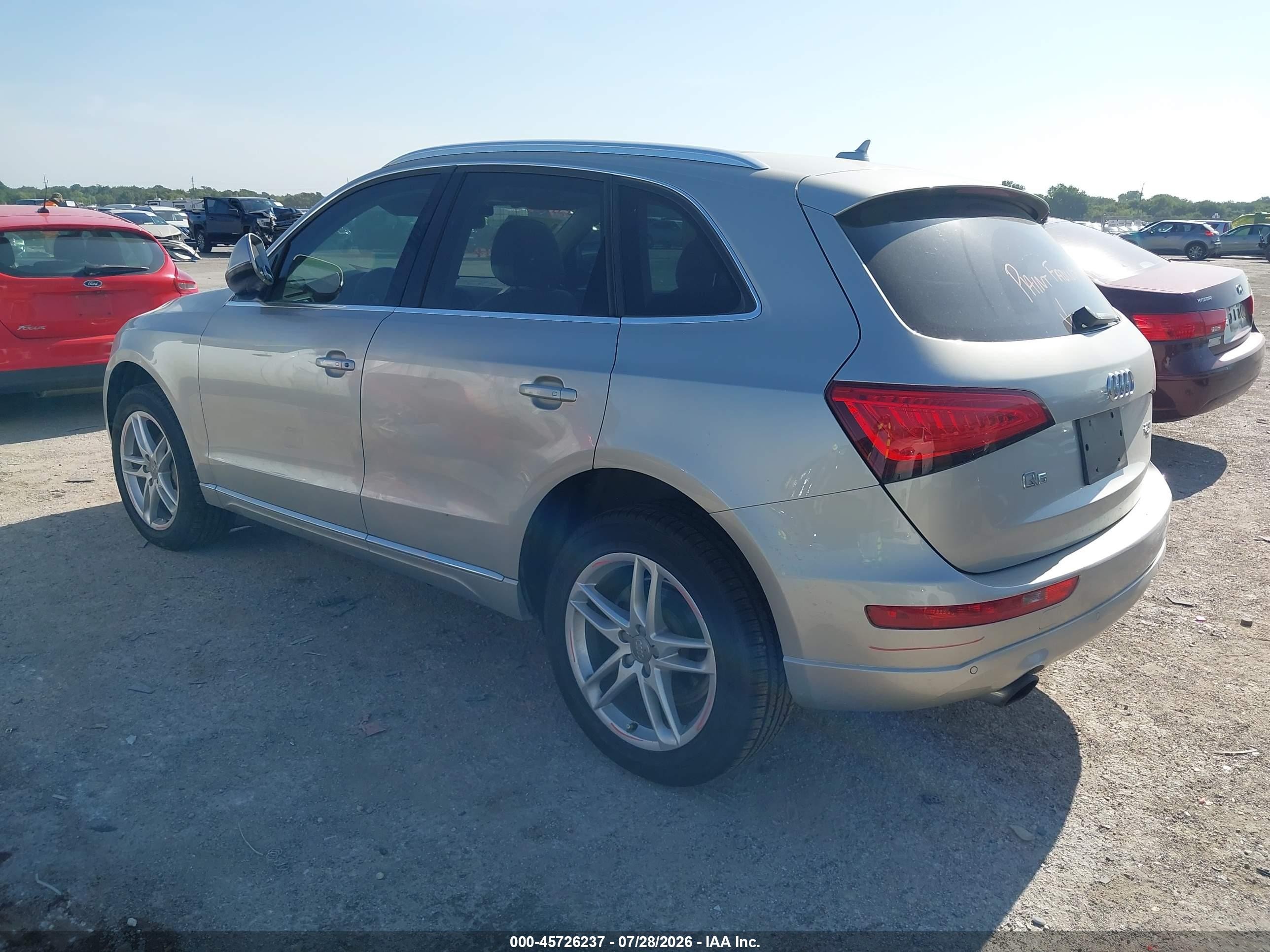 2013 Audi Q5 2.0t Premium Champagne vin: WA1LFAFPXDA088197