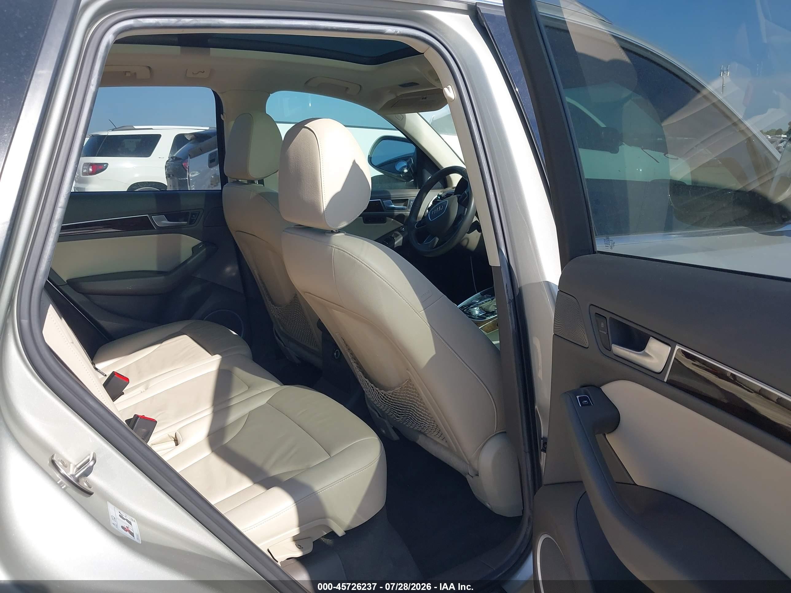2013 Audi Q5 2.0t Premium Champagne vin: WA1LFAFPXDA088197