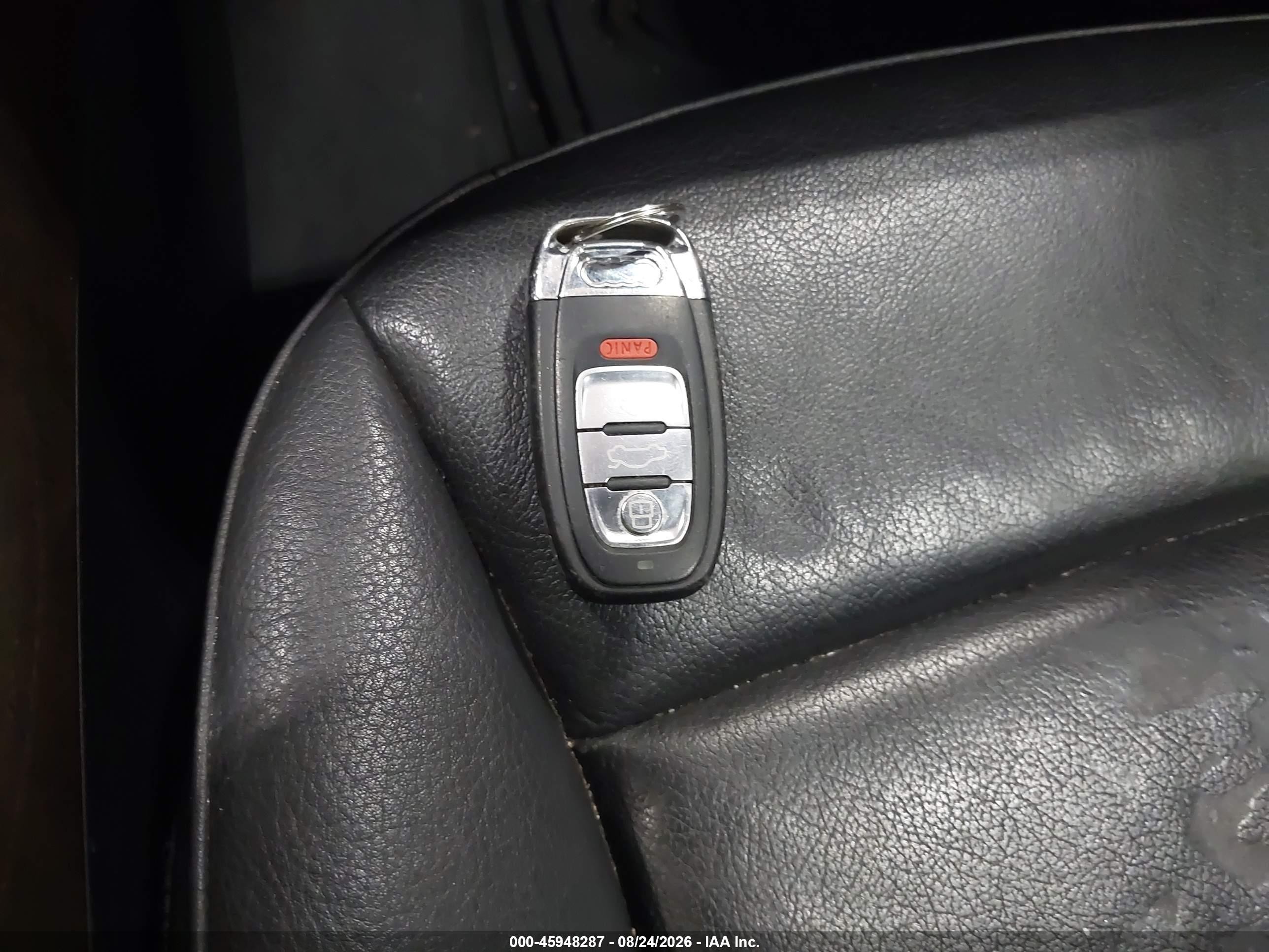 2014 Audi Q5 2.0t Premium Черный vin: WA1LFAFPXEA013646