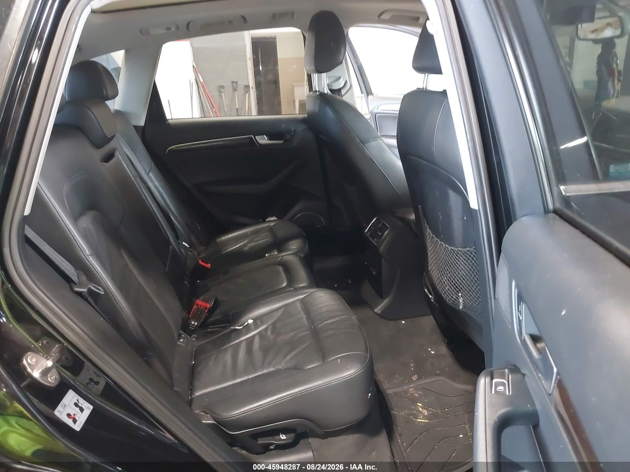 2014 Audi Q5 2.0t Premium Черный vin: WA1LFAFPXEA013646