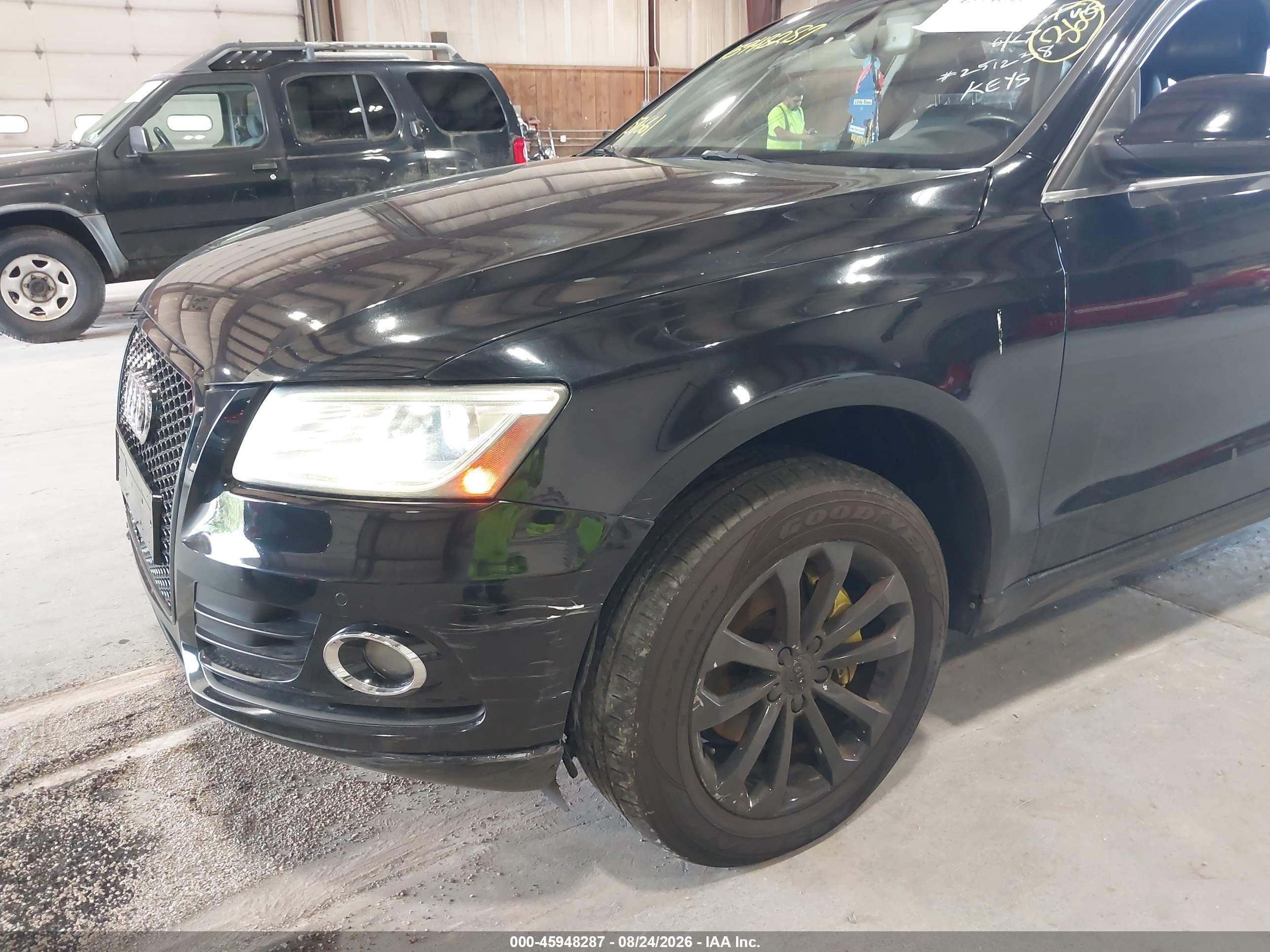 2014 Audi Q5 2.0t Premium Черный vin: WA1LFAFPXEA013646