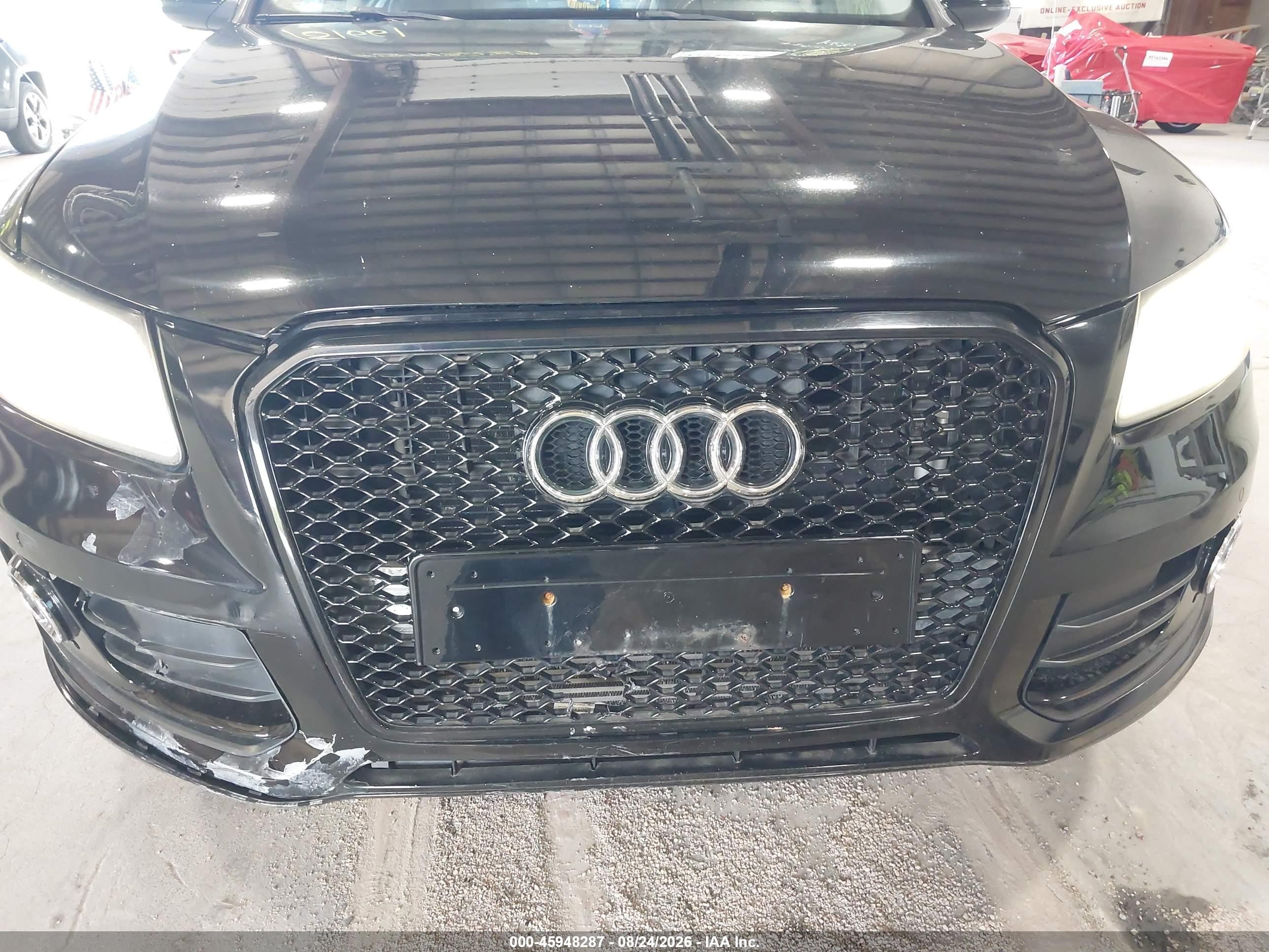 2014 Audi Q5 2.0t Premium Черный vin: WA1LFAFPXEA013646