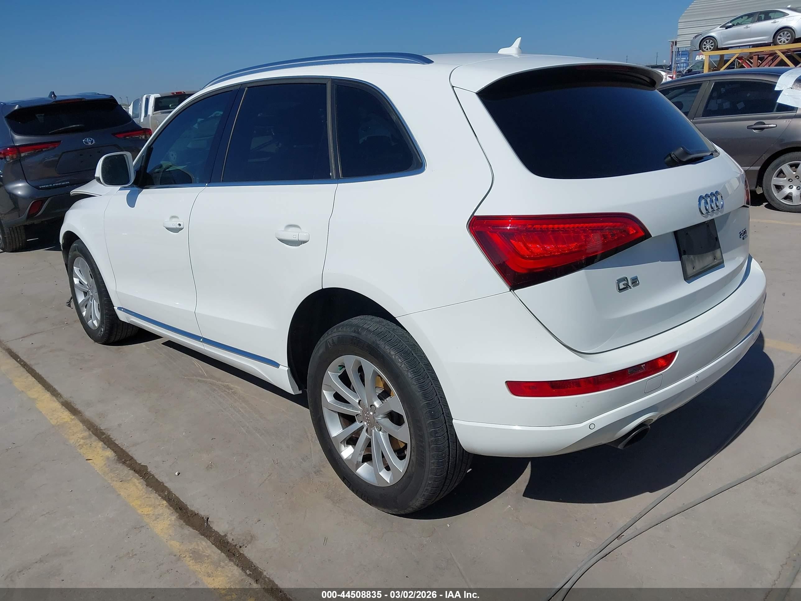 2014 Audi Q5 2.0t Premium White vin: WA1LFAFPXEA060689