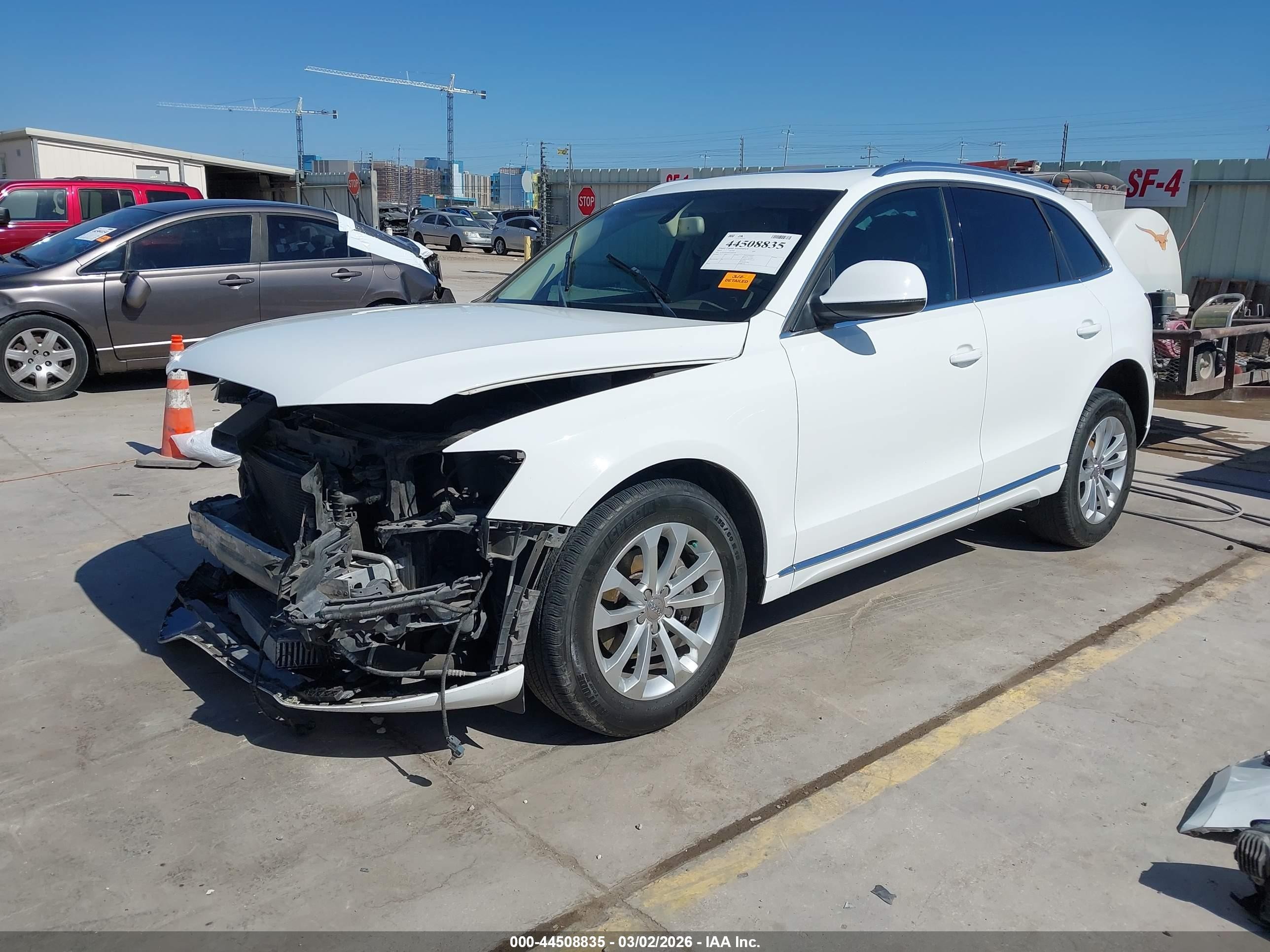 2014 Audi Q5 2.0t Premium White vin: WA1LFAFPXEA060689