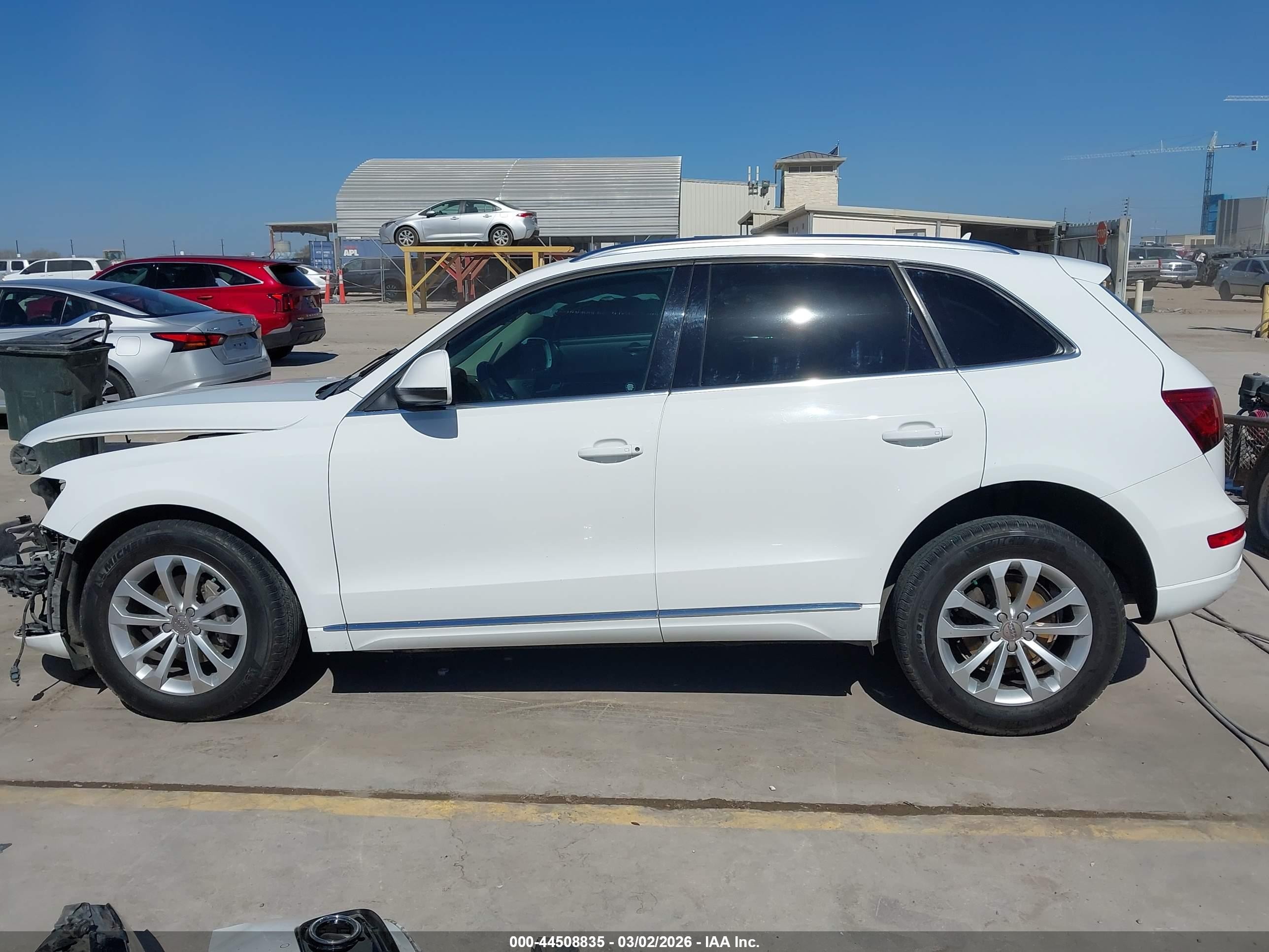 2014 Audi Q5 2.0t Premium White vin: WA1LFAFPXEA060689