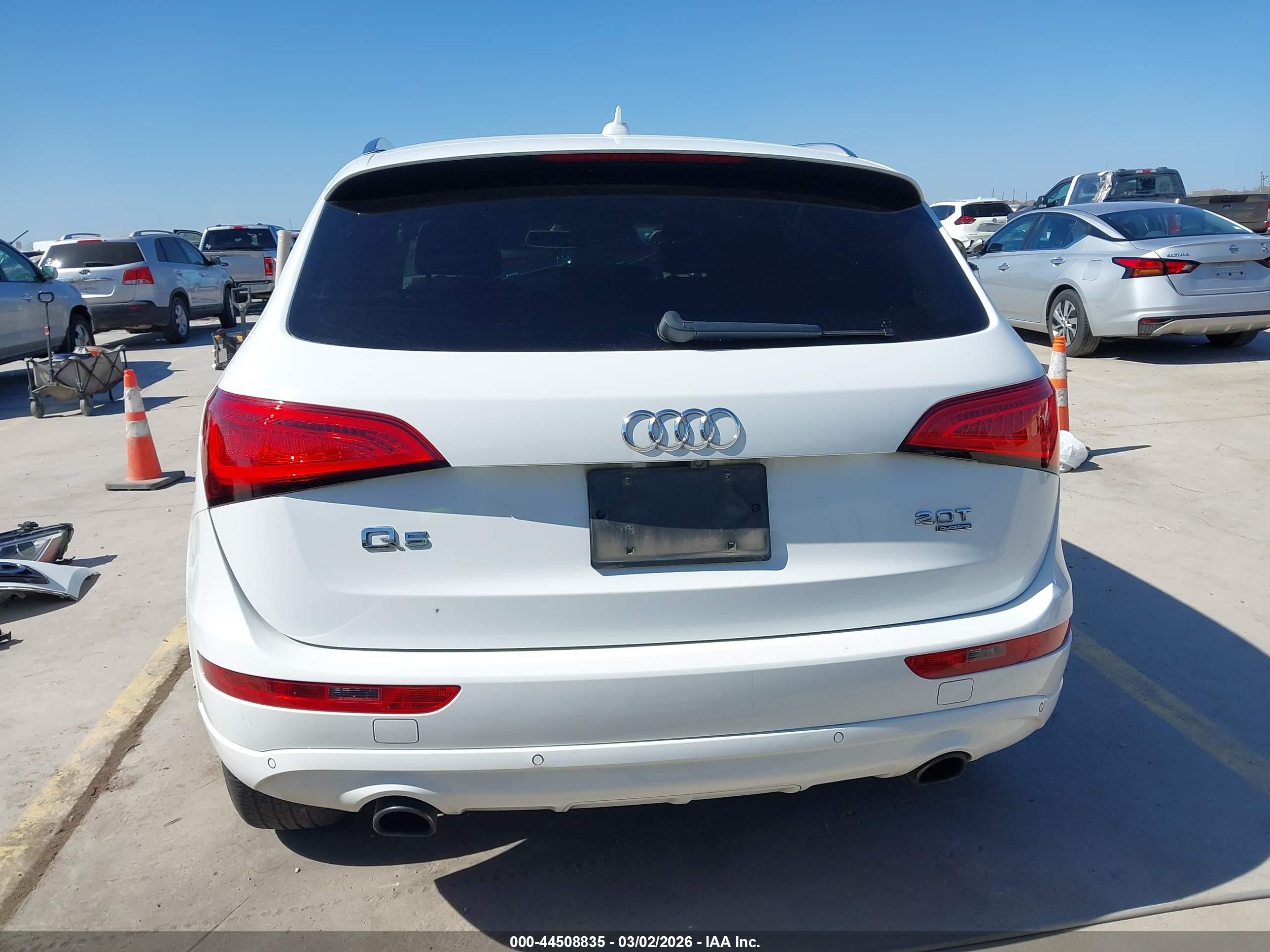 2014 Audi Q5 2.0t Premium White vin: WA1LFAFPXEA060689