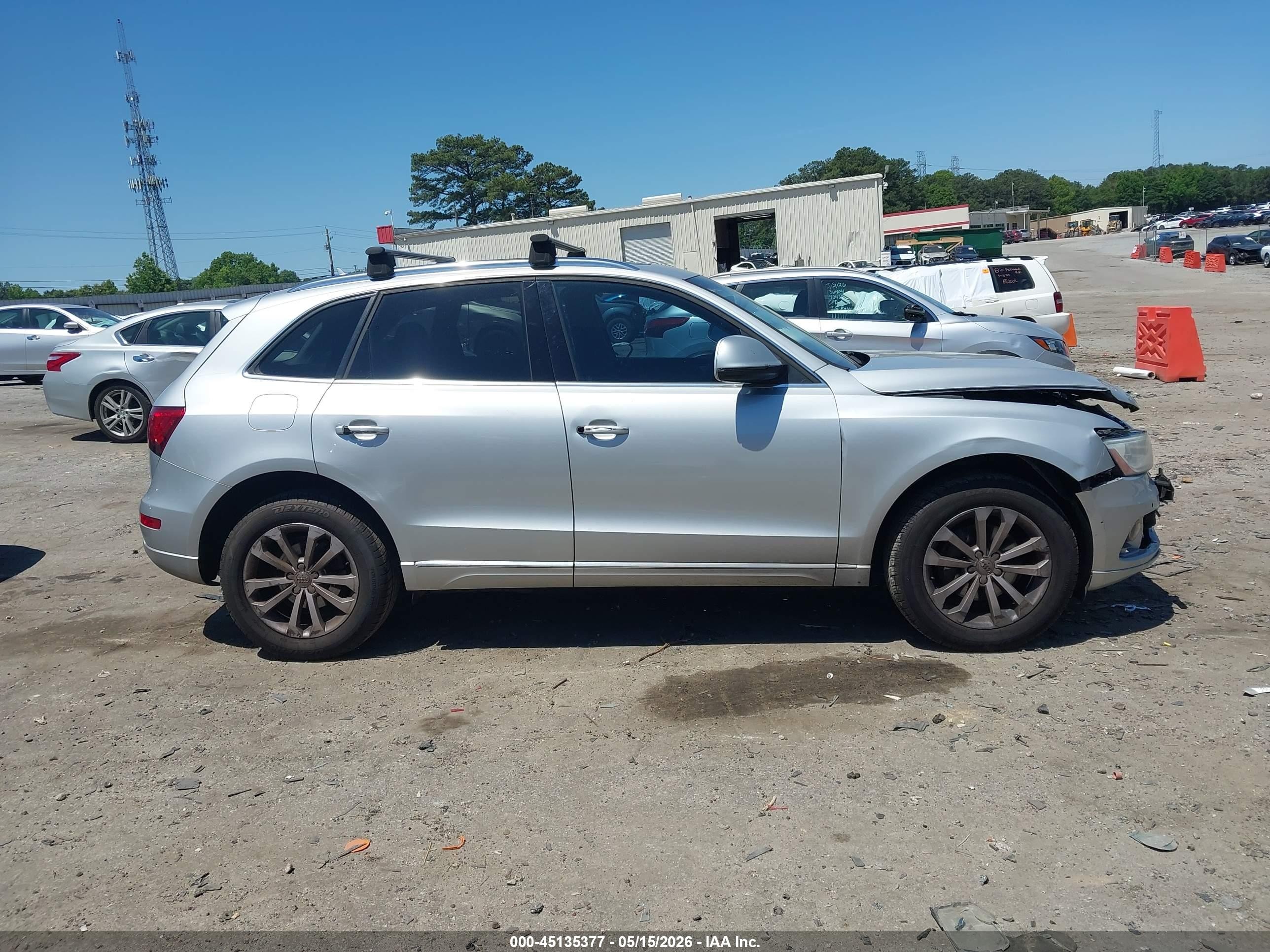 2014 Audi Q5 2.0t Premium Silver vin: WA1LFAFPXEA099038
