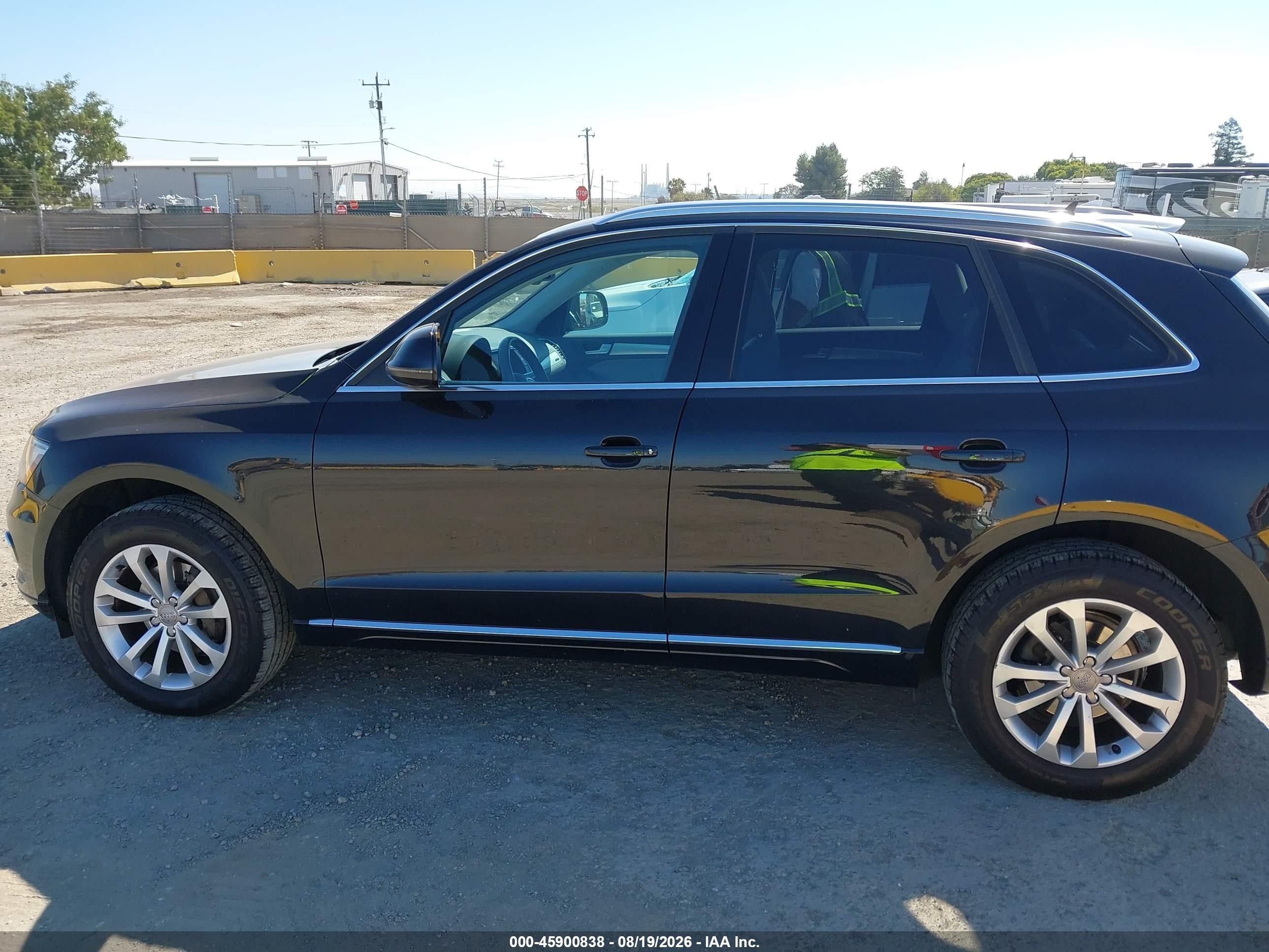 2014 Audi Q5 2.0t Premium Black vin: WA1LFAFPXEA129302