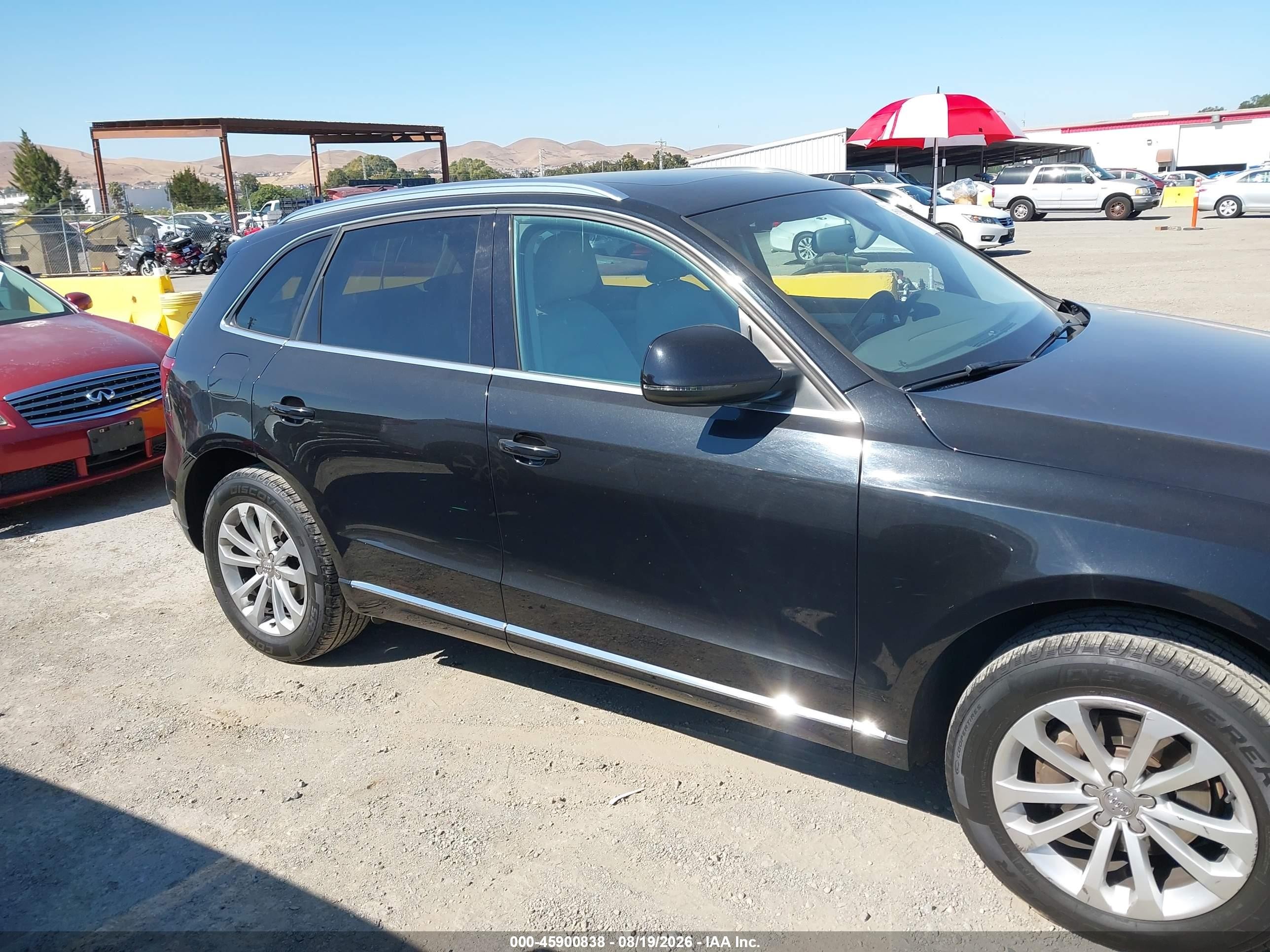 2014 Audi Q5 2.0t Premium Black vin: WA1LFAFPXEA129302