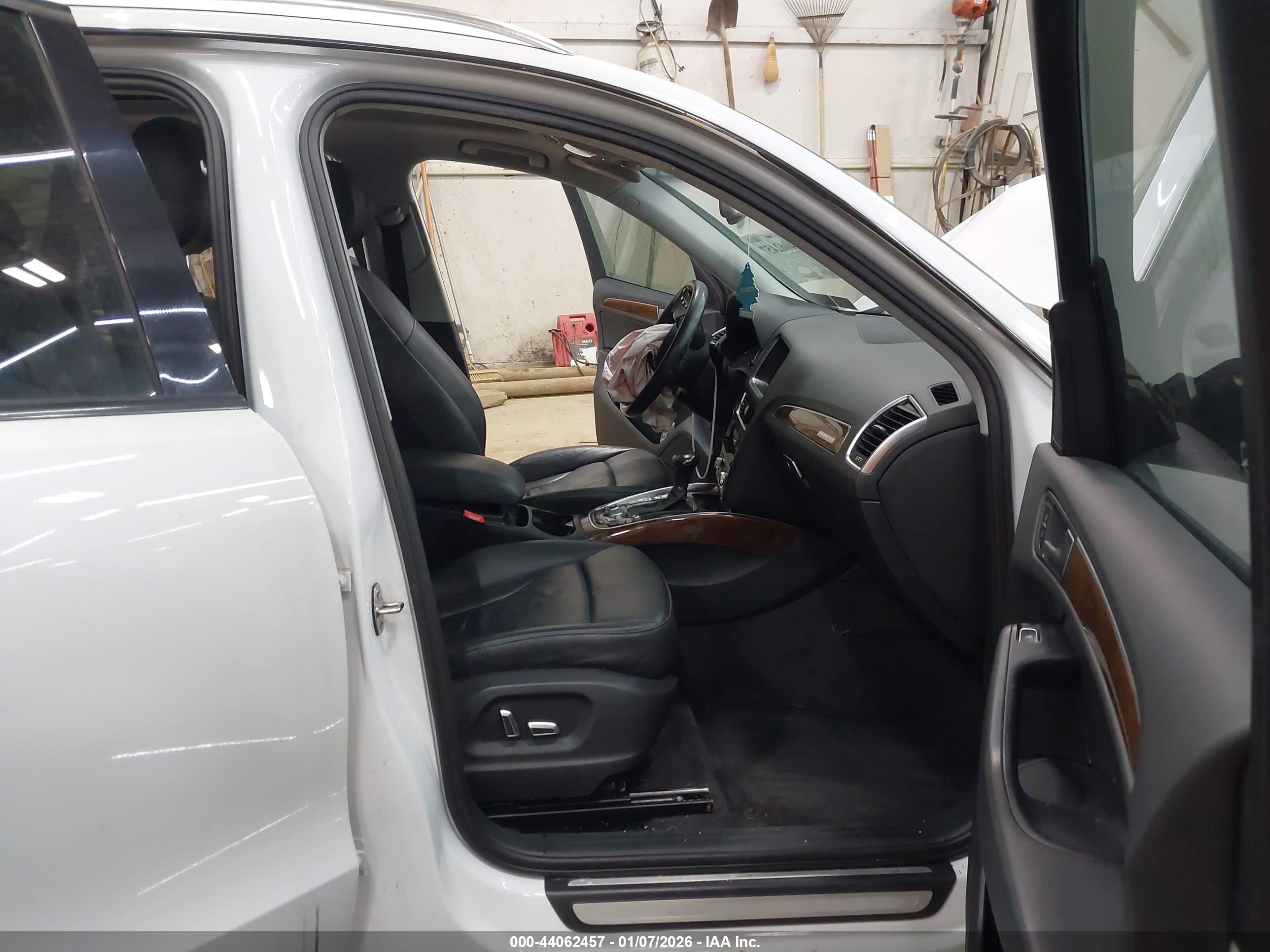 2015 Audi Q5 2.0t Premium White vin: WA1LFAFPXFA037298