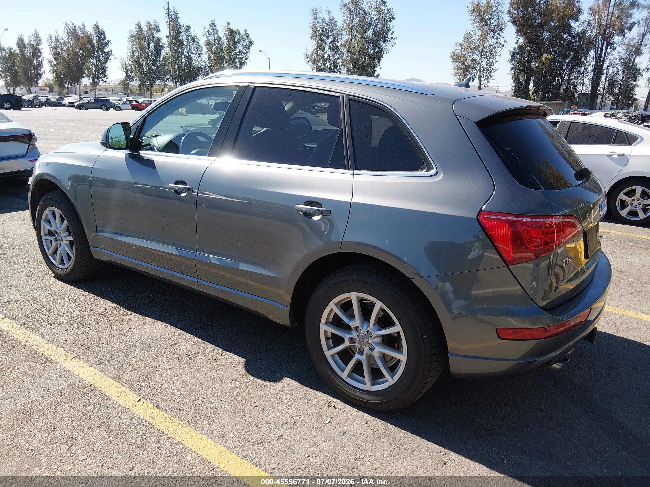 2012 Audi Q5 2.0t Premium Gray vin: WA1LFBFP8CA084119