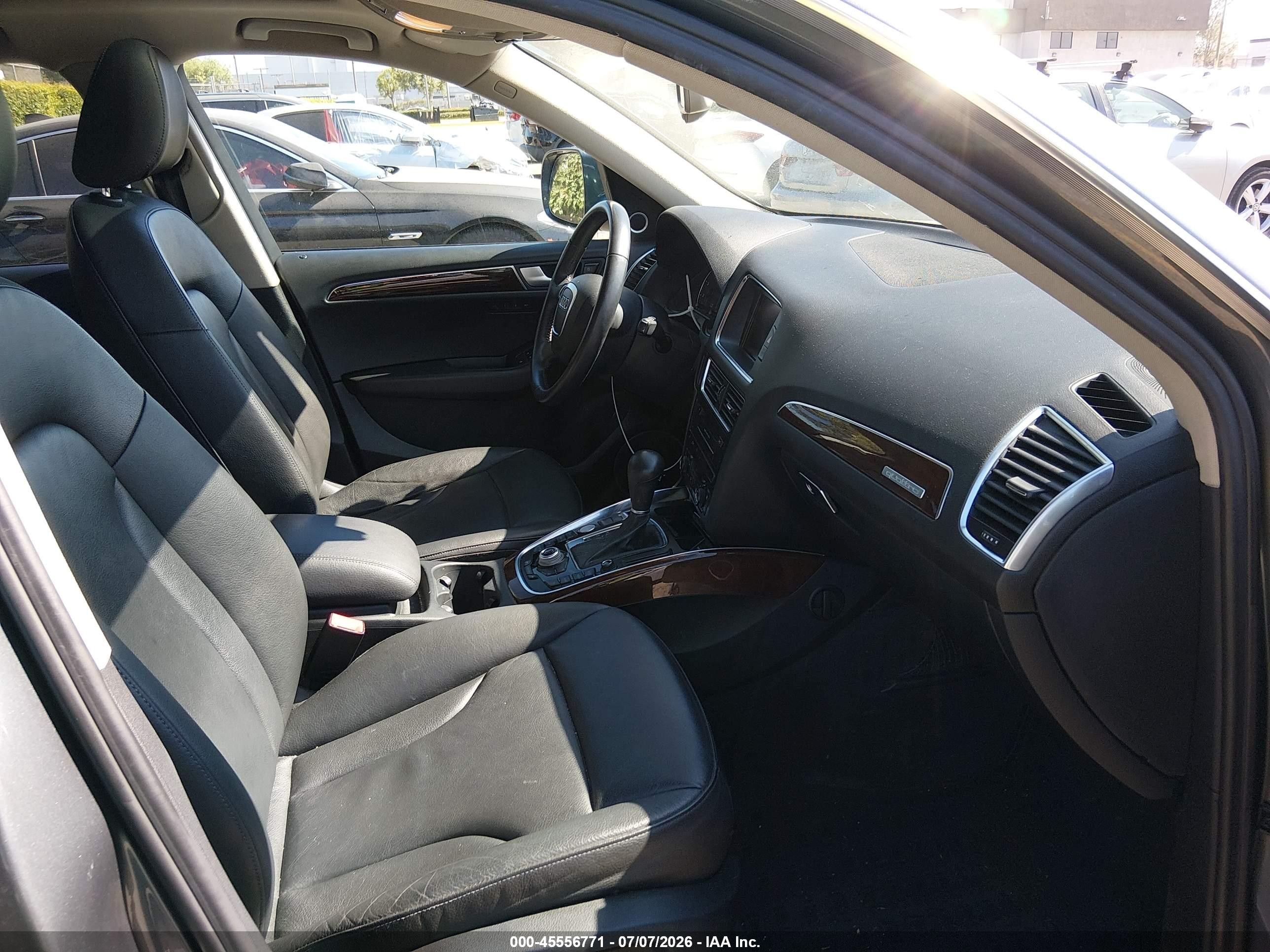 2012 Audi Q5 2.0t Premium Gray vin: WA1LFBFP8CA084119