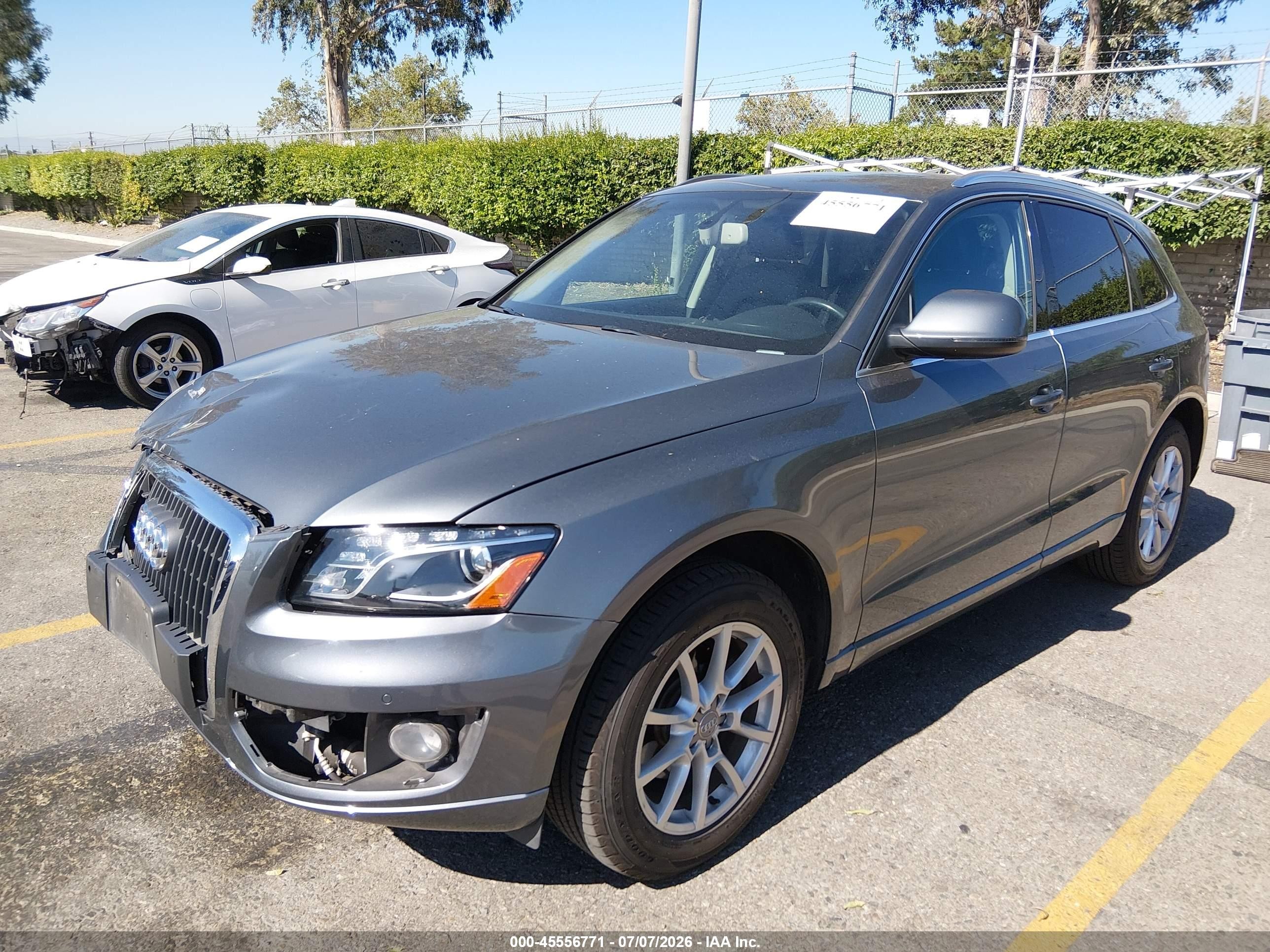 2012 Audi Q5 2.0t Premium Gray vin: WA1LFBFP8CA084119