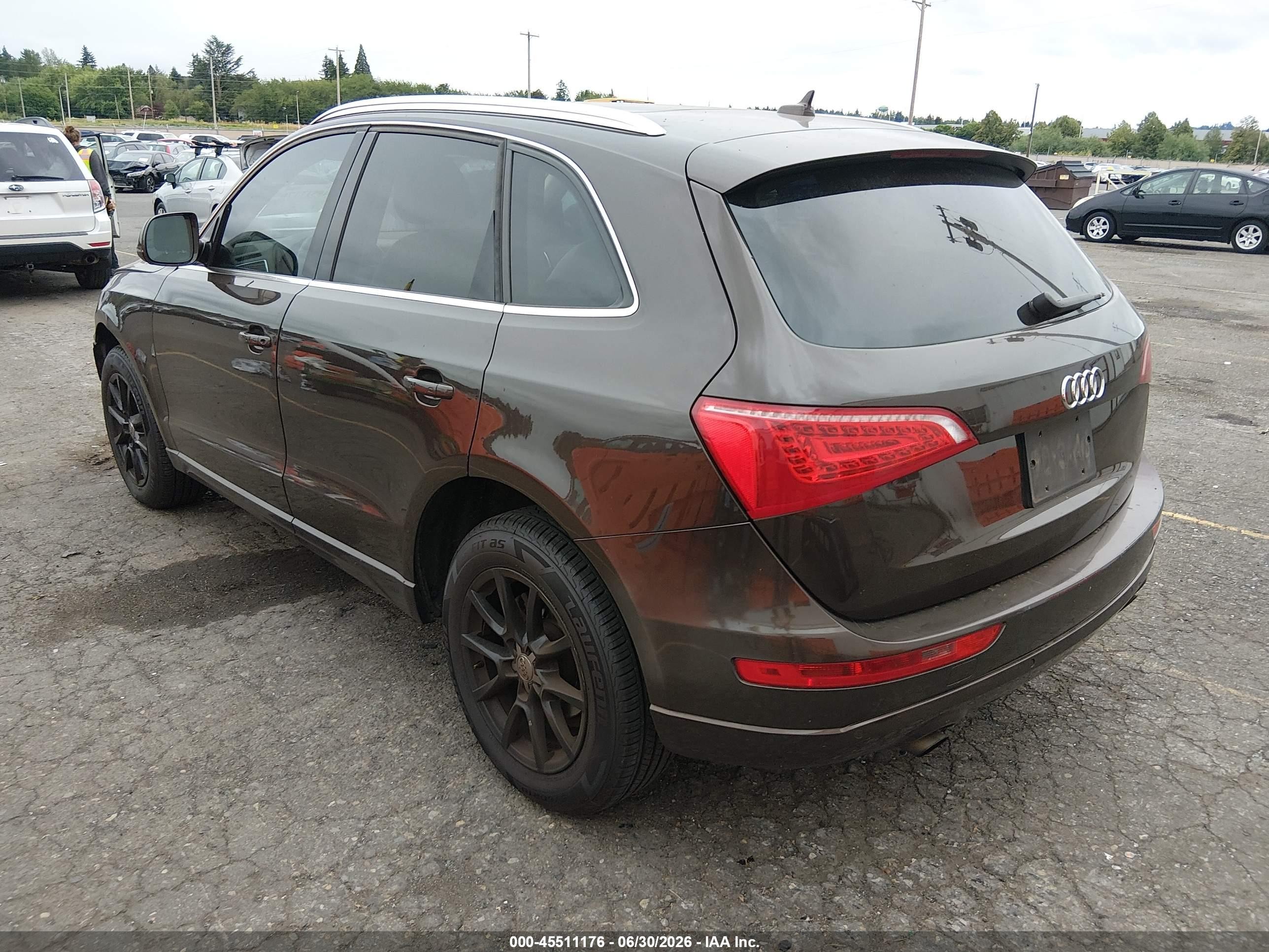 2012 Audi Q5 2.0t Premium Brown vin: WA1LFBFP9CA051890