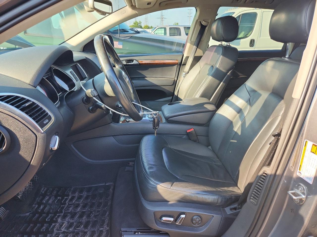 2011 Audi Q7 Premium Plus Gray vin: WA1LGAFE0BD009661