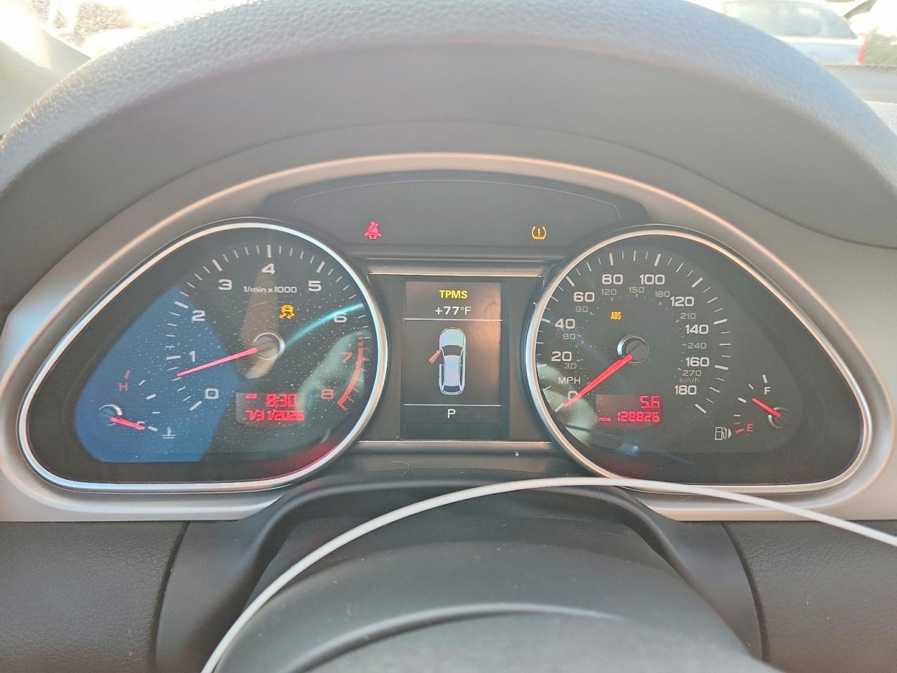 2011 Audi Q7 Premium Plus Gray vin: WA1LGAFE0BD009661