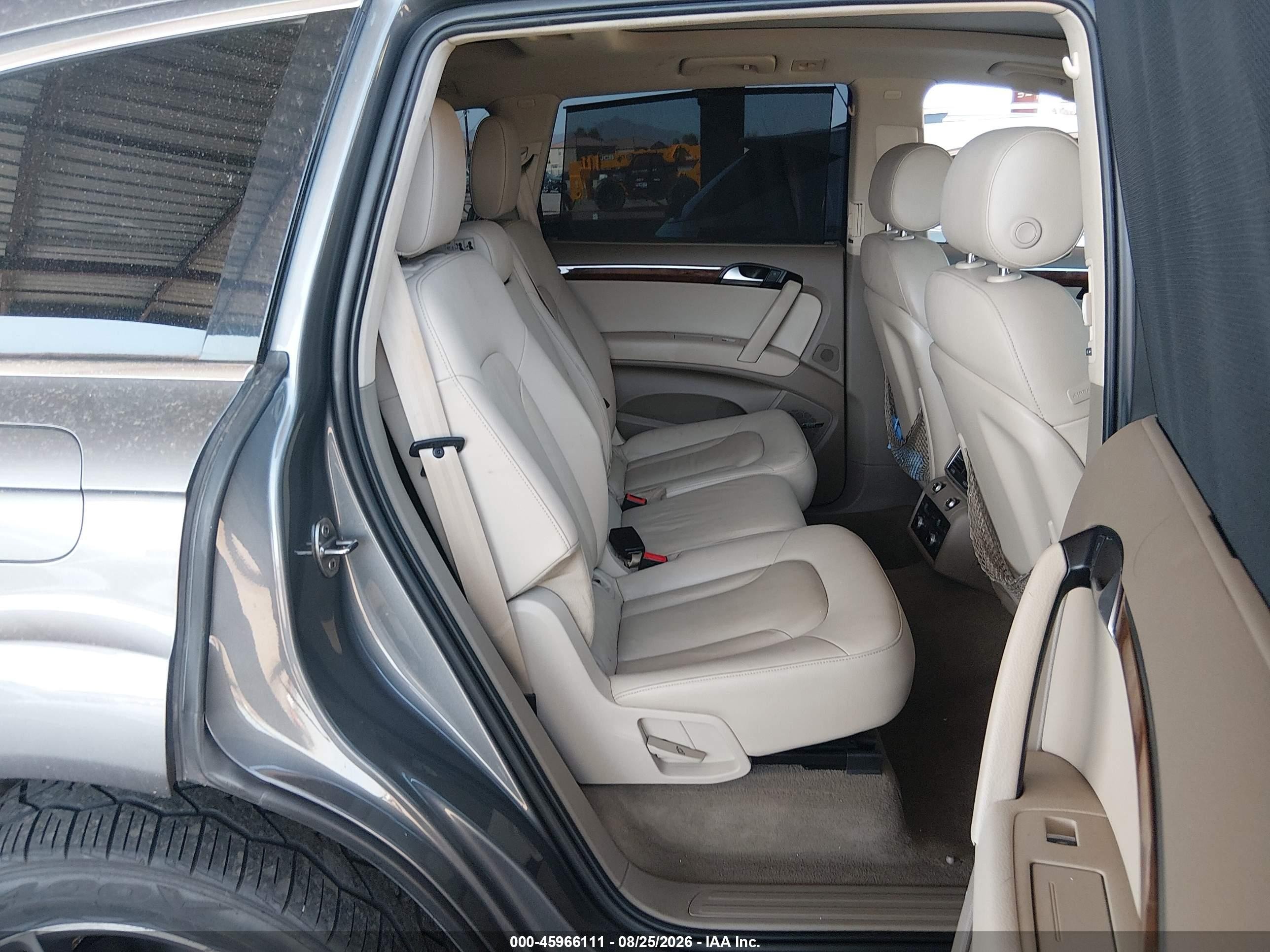 2012 Audi Q7 3.0t Premium Gray vin: WA1LGAFE0CD010357